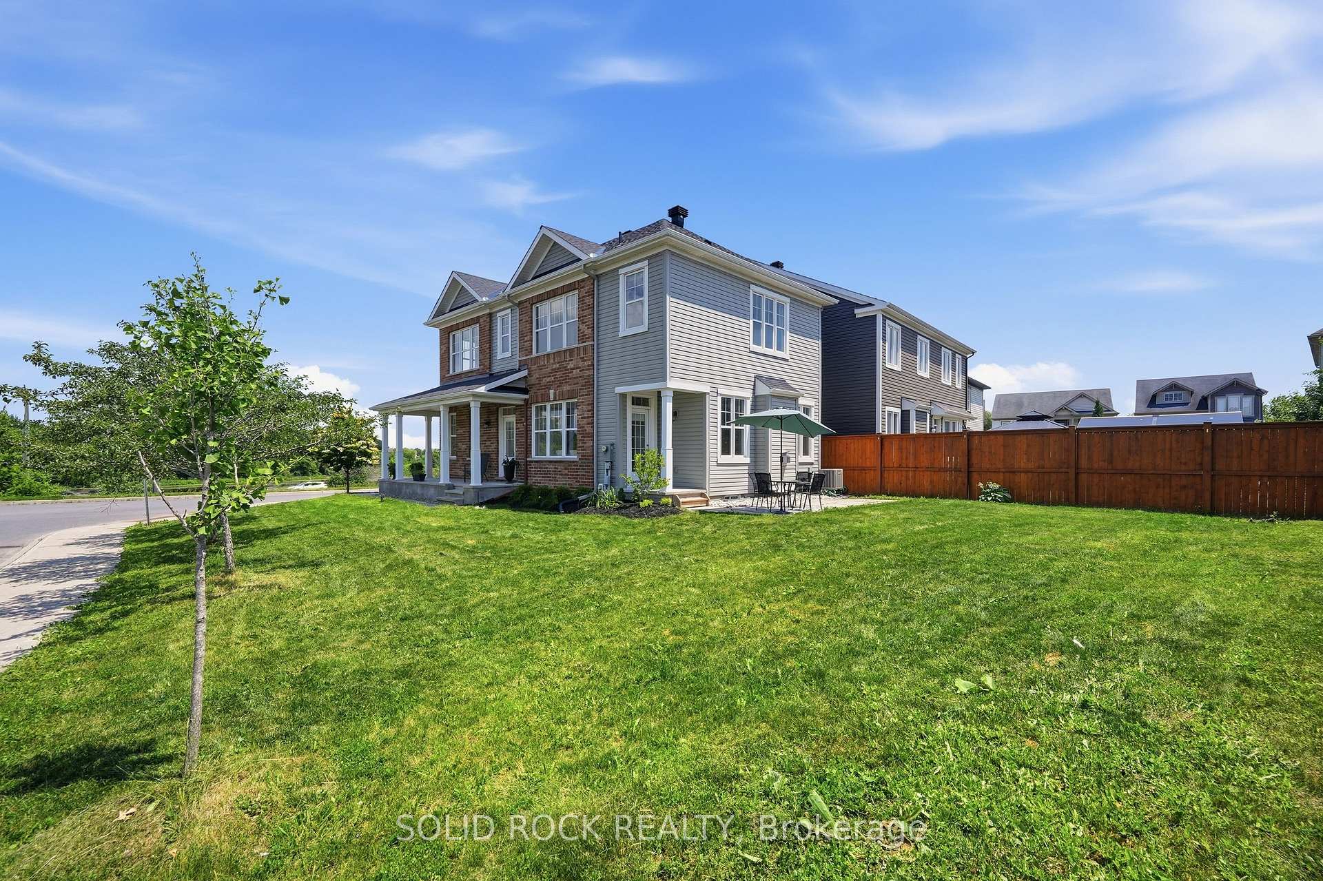 Photo 8 of 2514 Half Moon Bay Road, Ottawa, Barrhaven - Half Moon Bay — HOMEH
