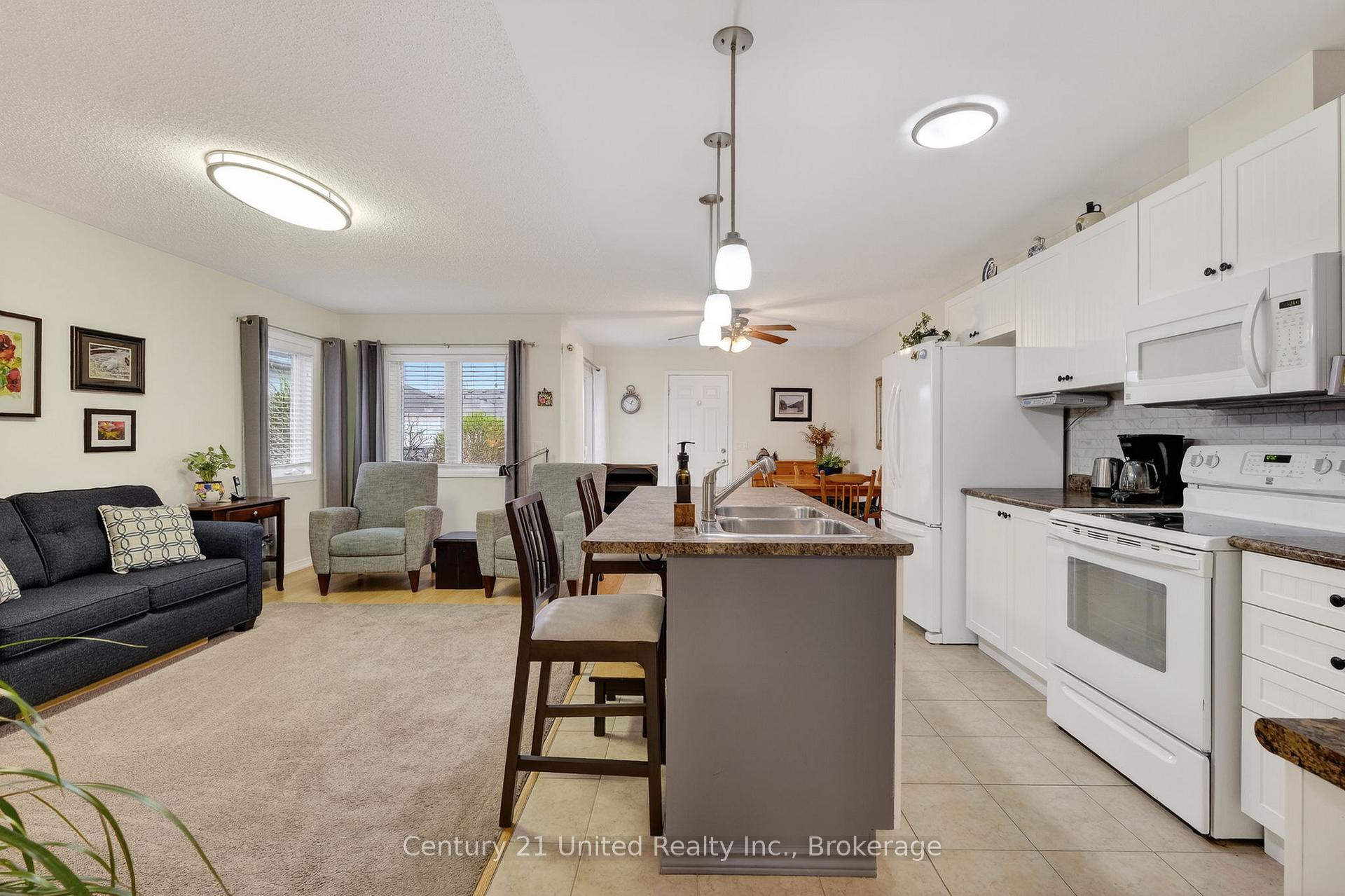 Photo 4 of 832 Leslie Street, Cobourg — HOMEH