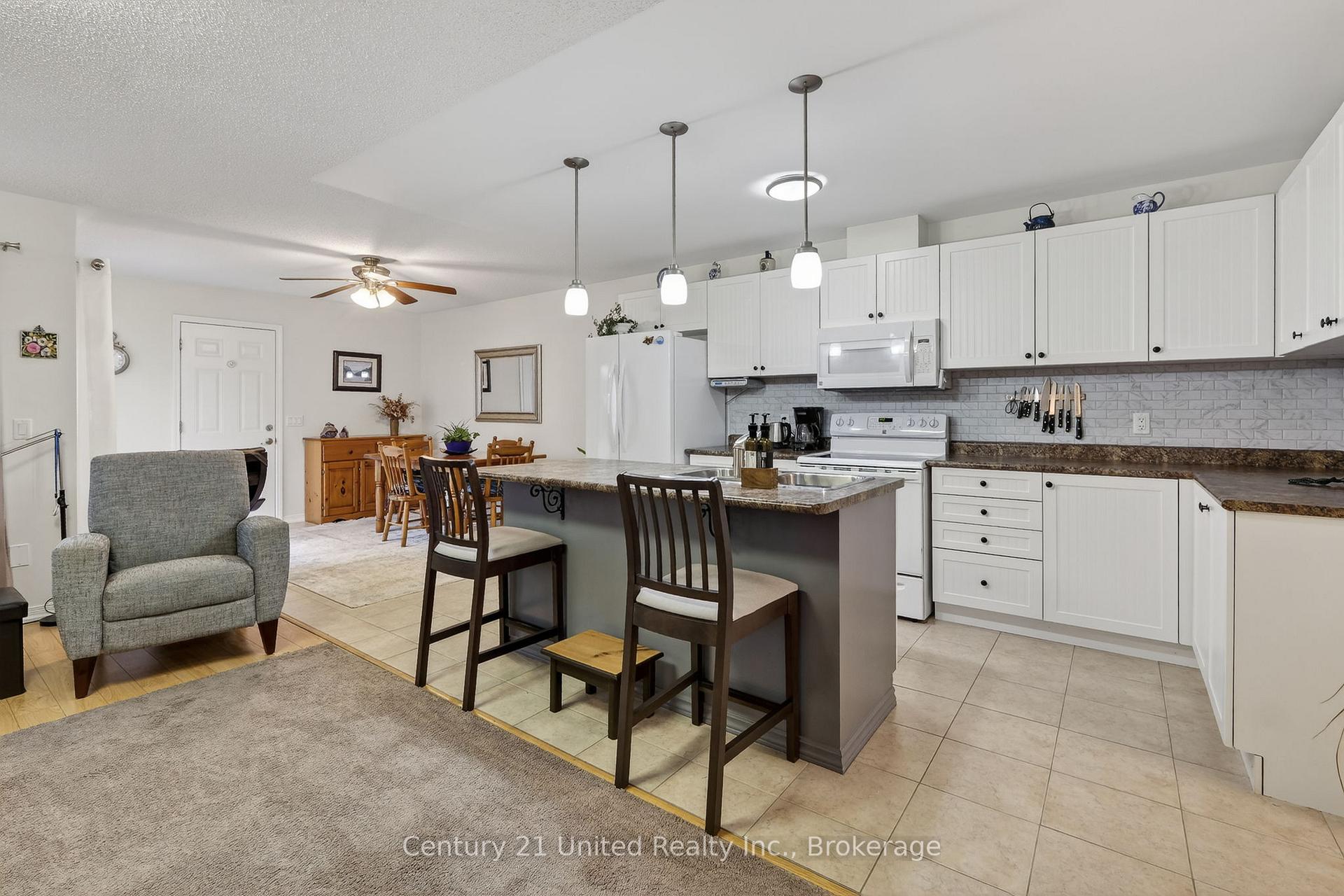 Photo 5 of 832 Leslie Street, Cobourg — HOMEH