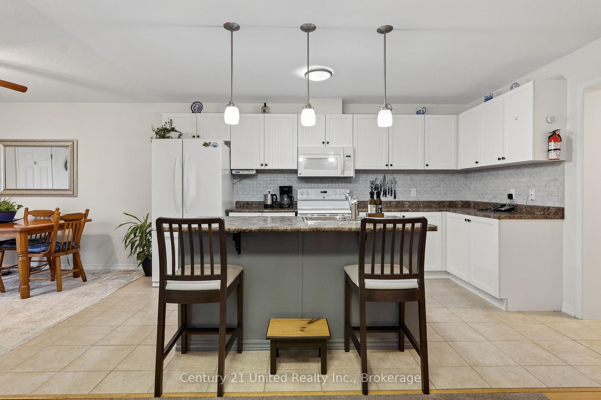 Photo 8 of 832 Leslie Street, Cobourg — HOMEH