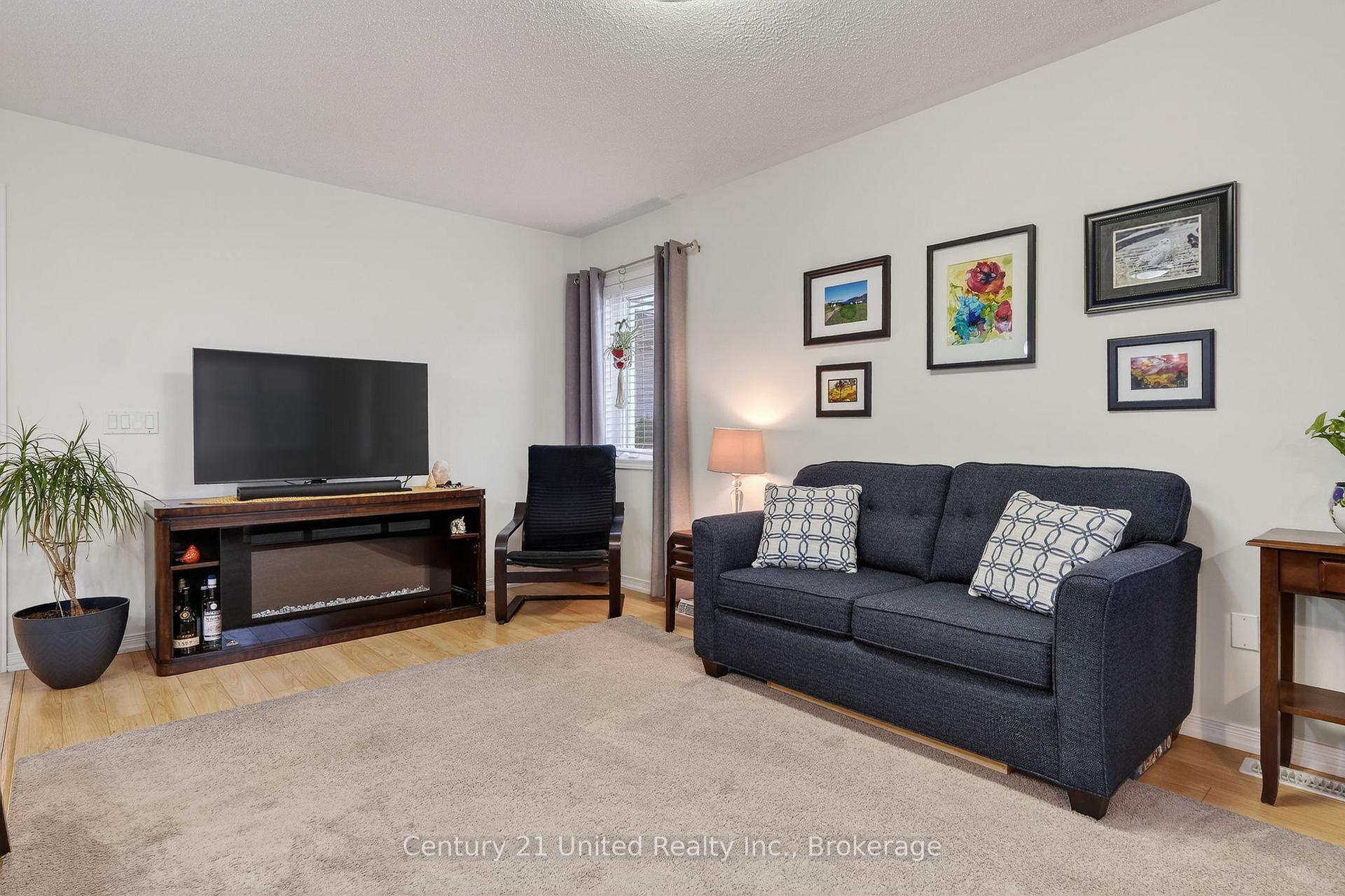 Photo 12 of 832 Leslie Street, Cobourg — HOMEH