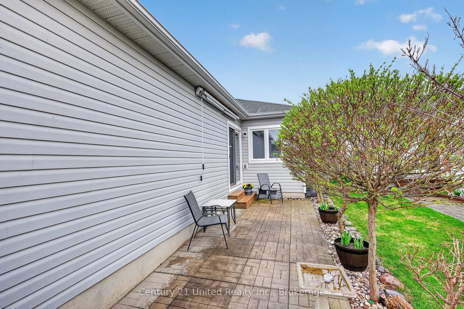 Photo 32 of 832 Leslie Street, Cobourg — HOMEH