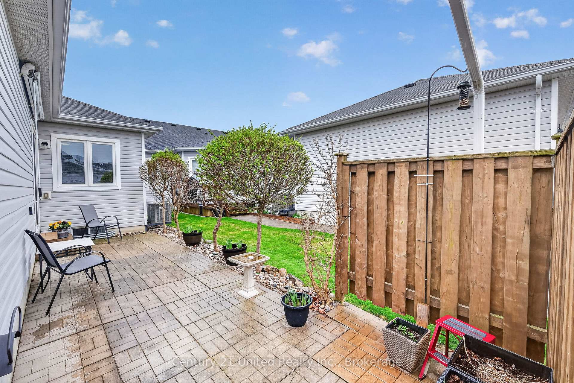Photo 33 of 832 Leslie Street, Cobourg — HOMEH