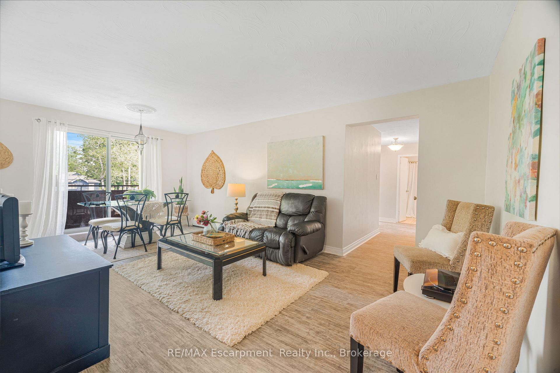 Photo of Unit 203, 485 Thorold Road