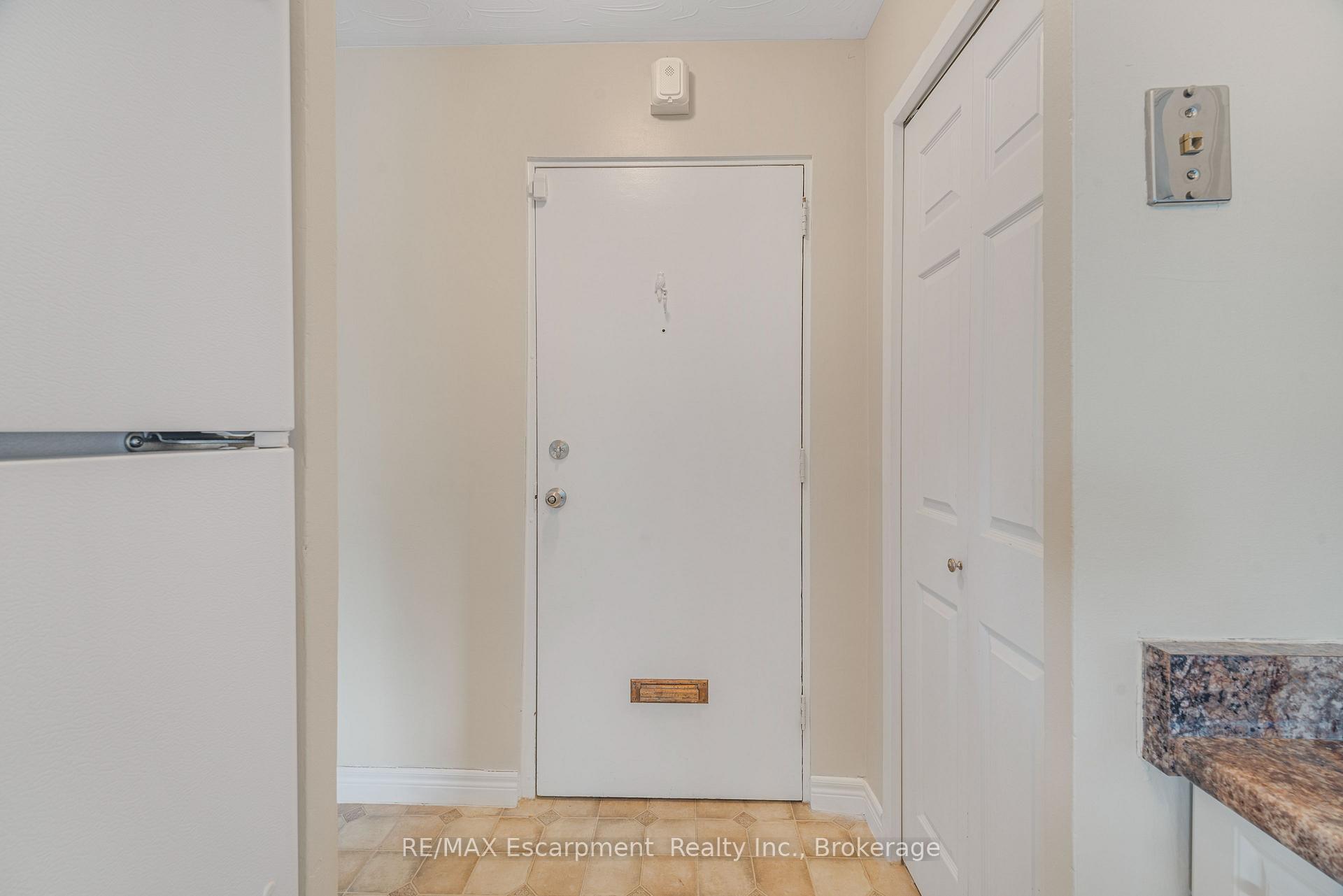 Photo 3 of Unit 203, 485 Thorold Road, Welland, Prince Charles — HOMEH