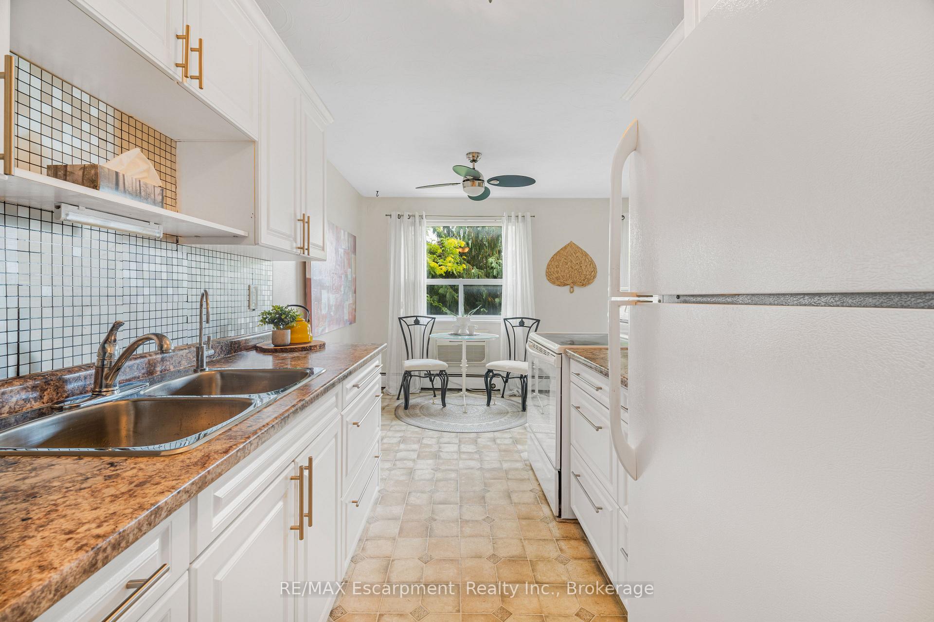 Photo 5 of Unit 203, 485 Thorold Road, Welland, Prince Charles — HOMEH