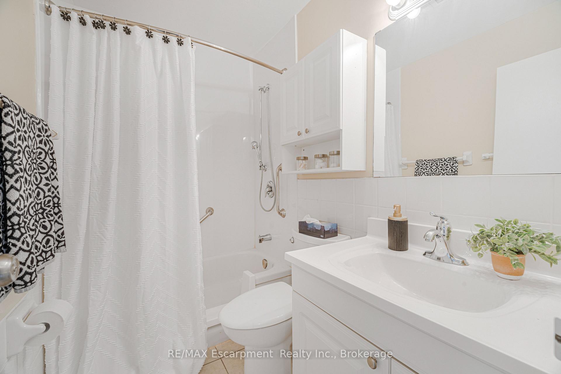 Photo 22 of Unit 203, 485 Thorold Road, Welland, Prince Charles — HOMEH