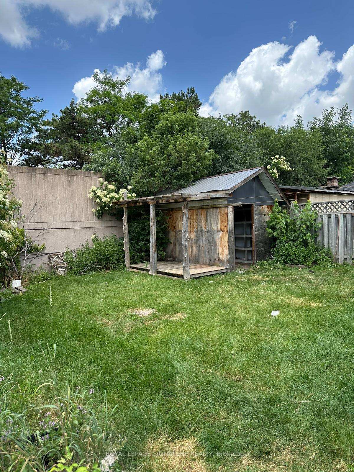 Photo 9 of 37 Flamingo Crescent, Brampton, Southgate — HOMEH