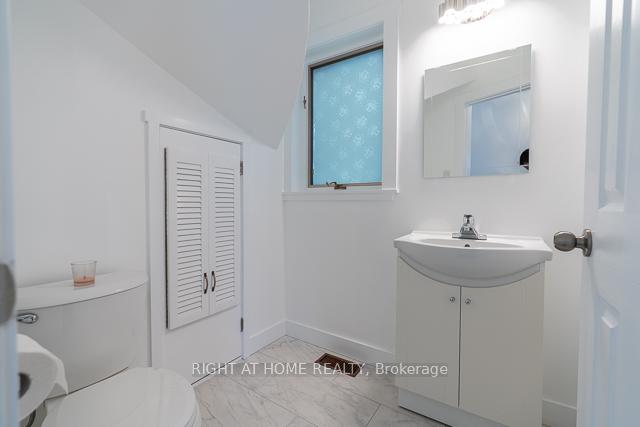 Photo 14 of 131 Banff Road, Toronto, Mount Pleasant East — HOMEH