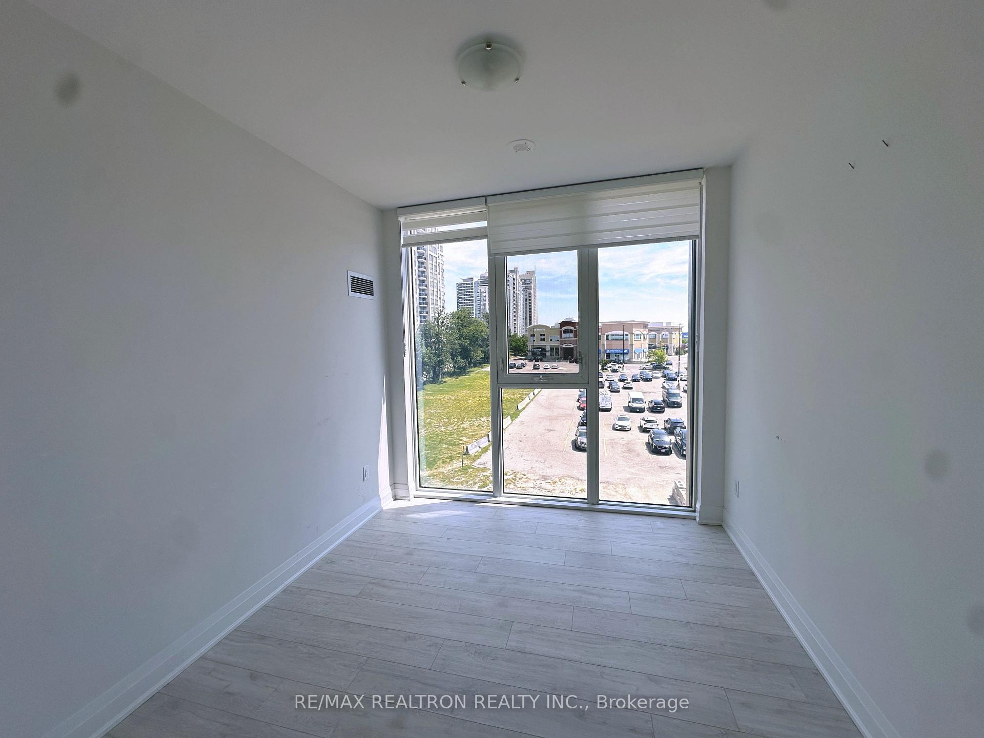 Photo 6 of Unit 402, 20 Gatineau Drive, Vaughan, Beverley Glen — HOMEH