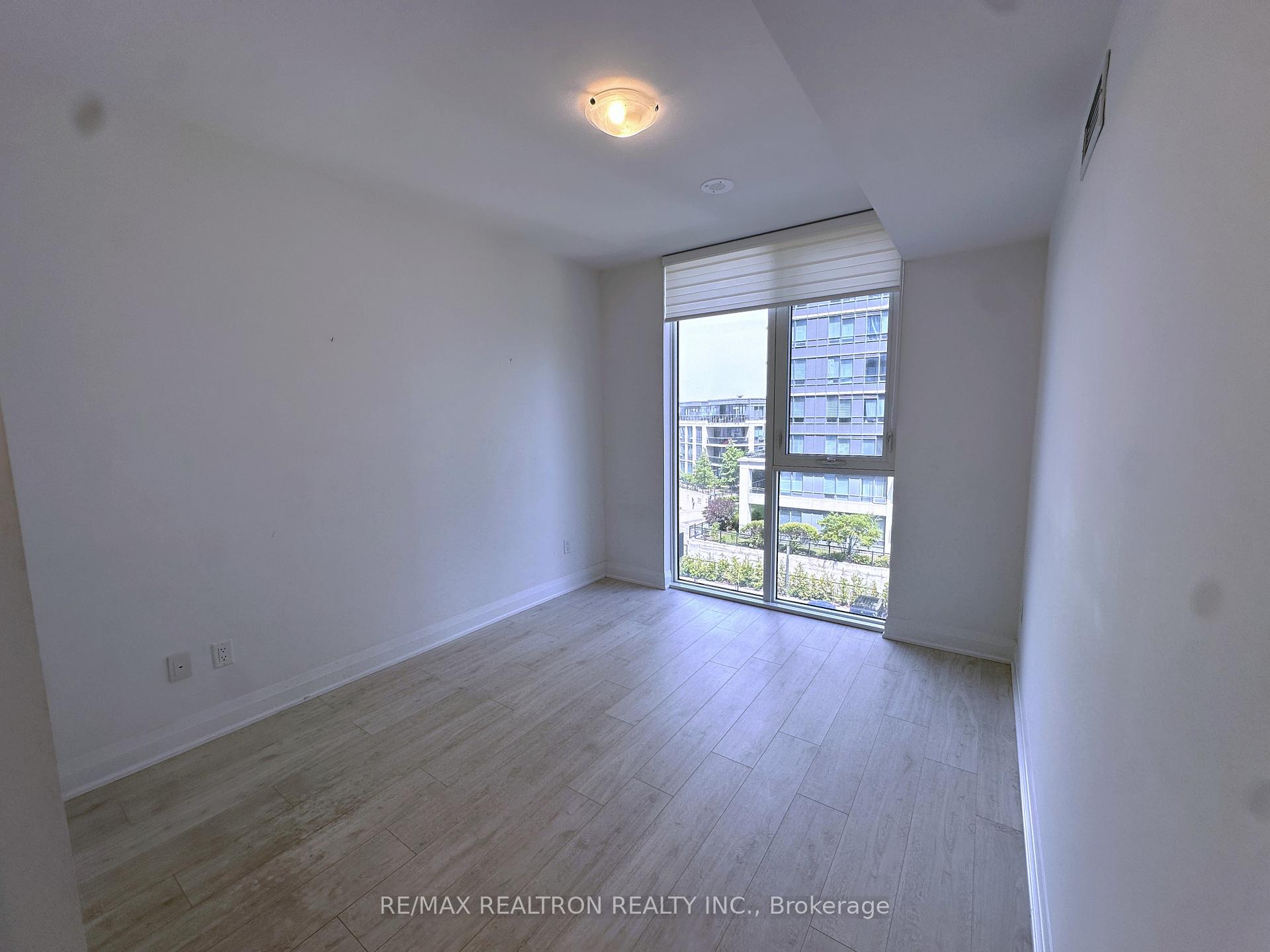 Photo 10 of Unit 402, 20 Gatineau Drive, Vaughan, Beverley Glen — HOMEH