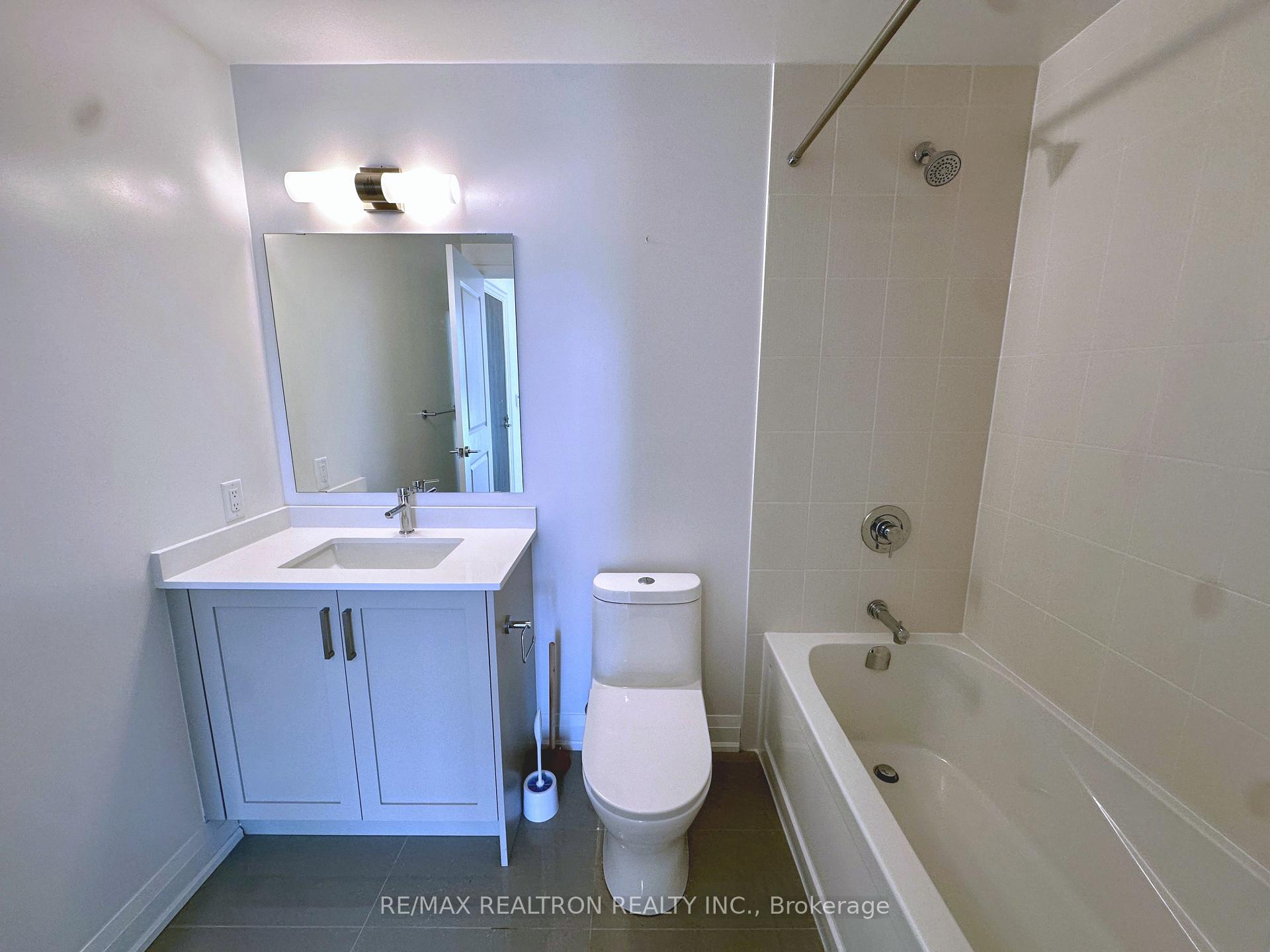Photo 13 of Unit 402, 20 Gatineau Drive, Vaughan, Beverley Glen — HOMEH