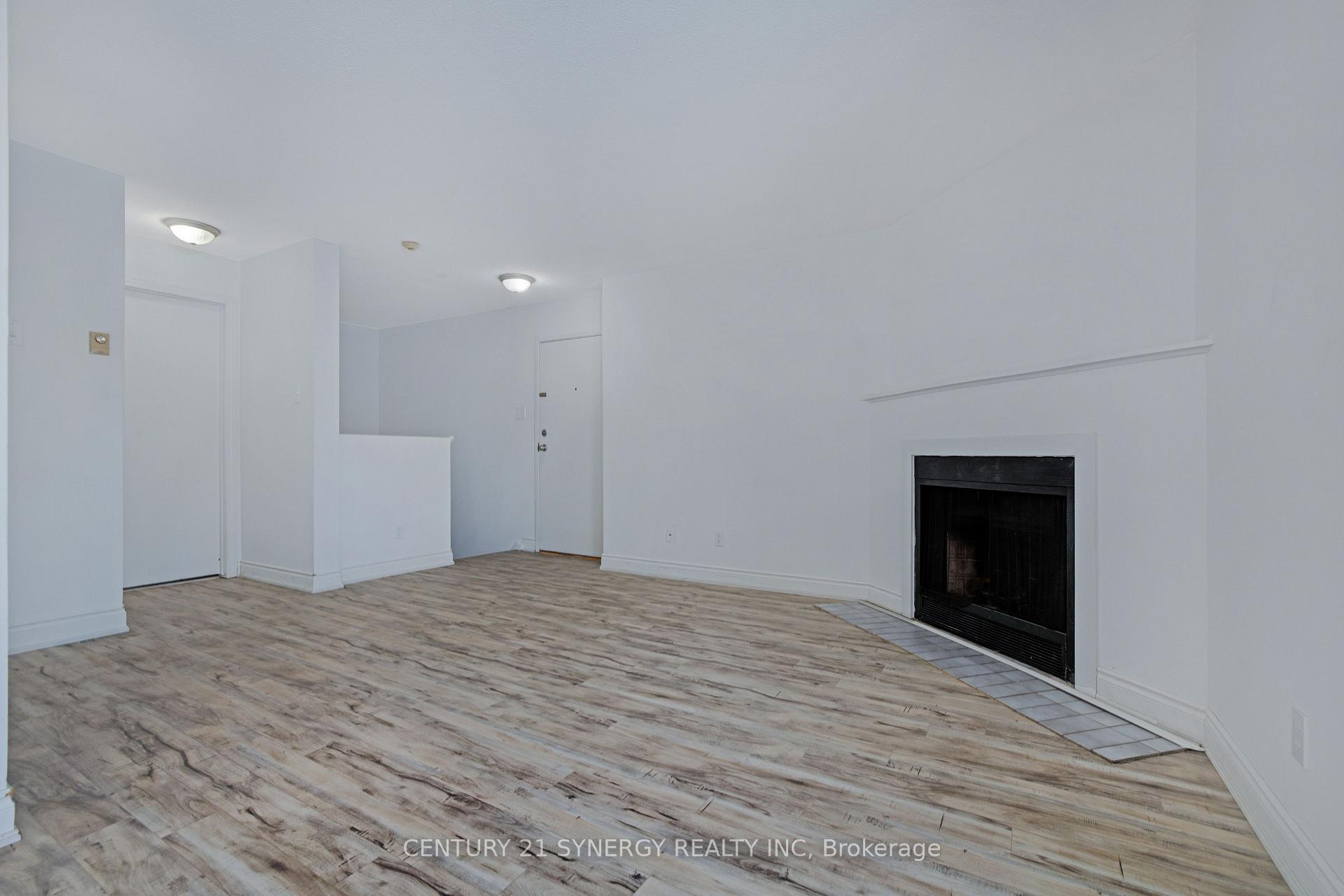 Photo 5 of Unit 403, 1589 St Bernard Street, Ottawa, Sawmill Creek/Timbermill — HOMEH