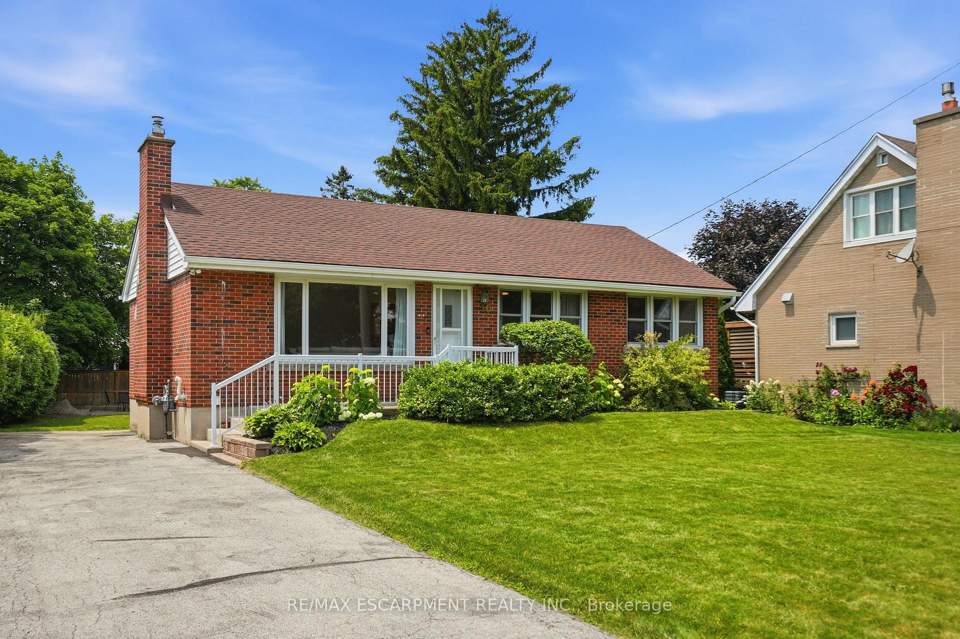 Photo 3 of 16 Kings Forest Drive, Hamilton, Huntington — HOMEH