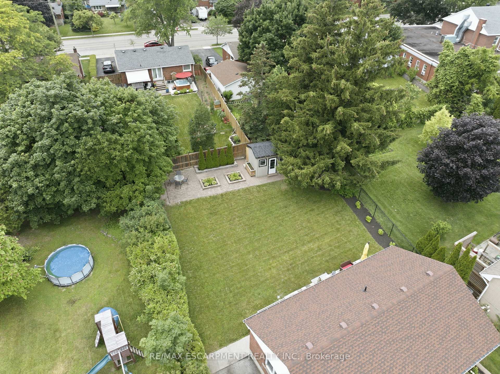 Photo 5 of 16 Kings Forest Drive, Hamilton, Huntington — HOMEH