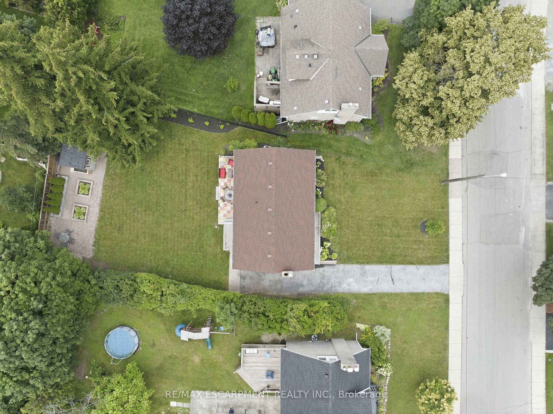 Photo 7 of 16 Kings Forest Drive, Hamilton, Huntington — HOMEH