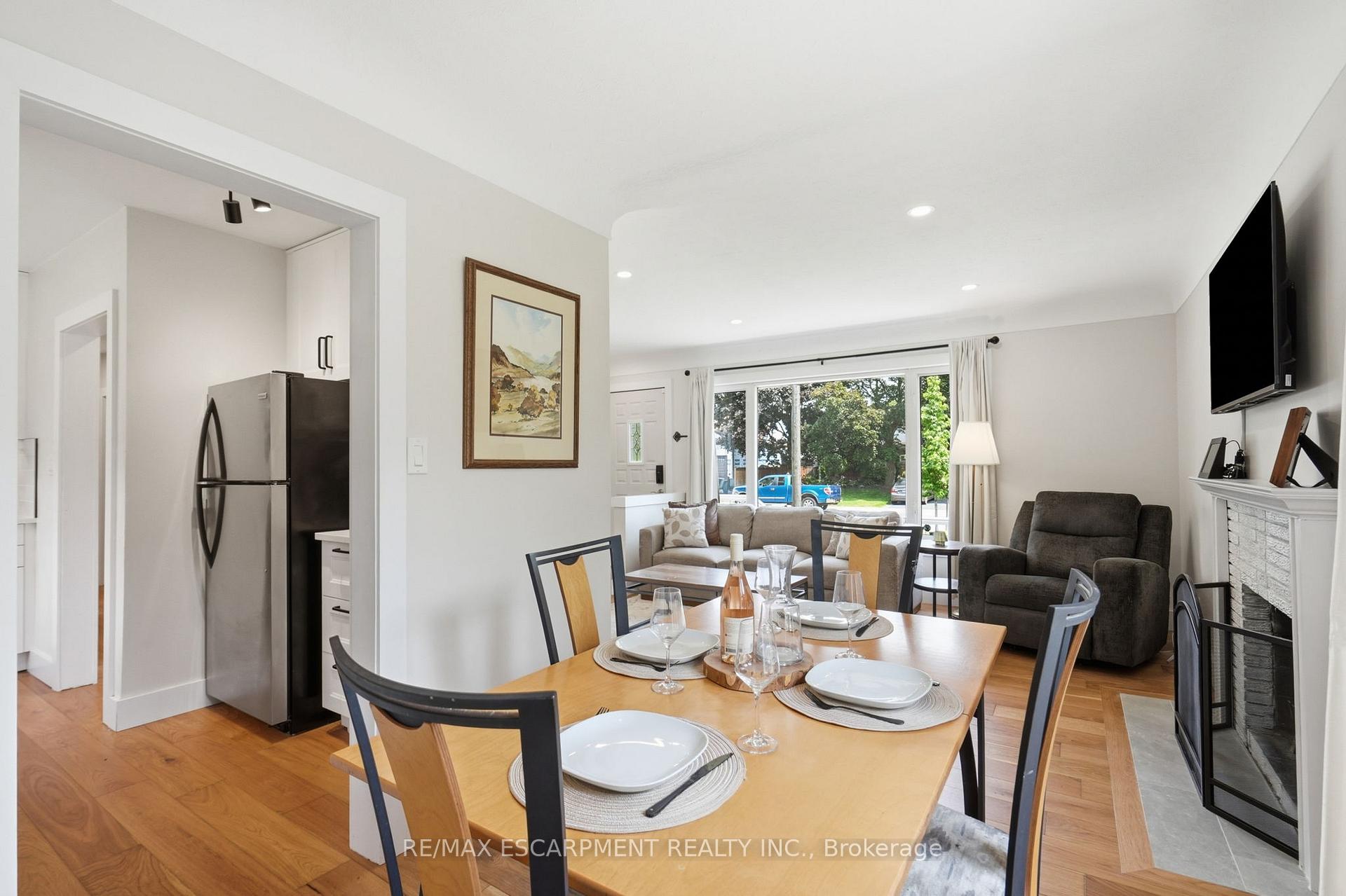 Photo 13 of 16 Kings Forest Drive, Hamilton, Huntington — HOMEH