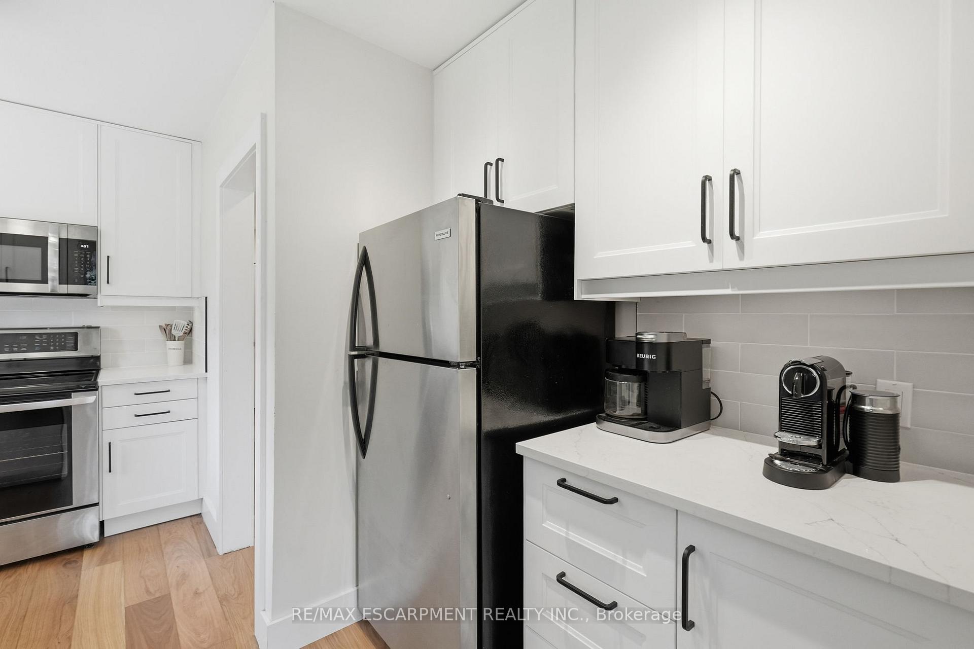Photo 15 of 16 Kings Forest Drive, Hamilton, Huntington — HOMEH