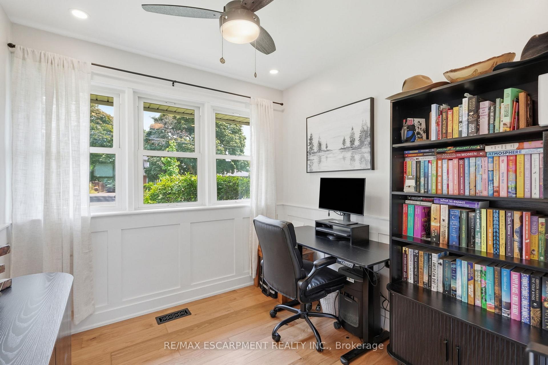 Photo 26 of 16 Kings Forest Drive, Hamilton, Huntington — HOMEH