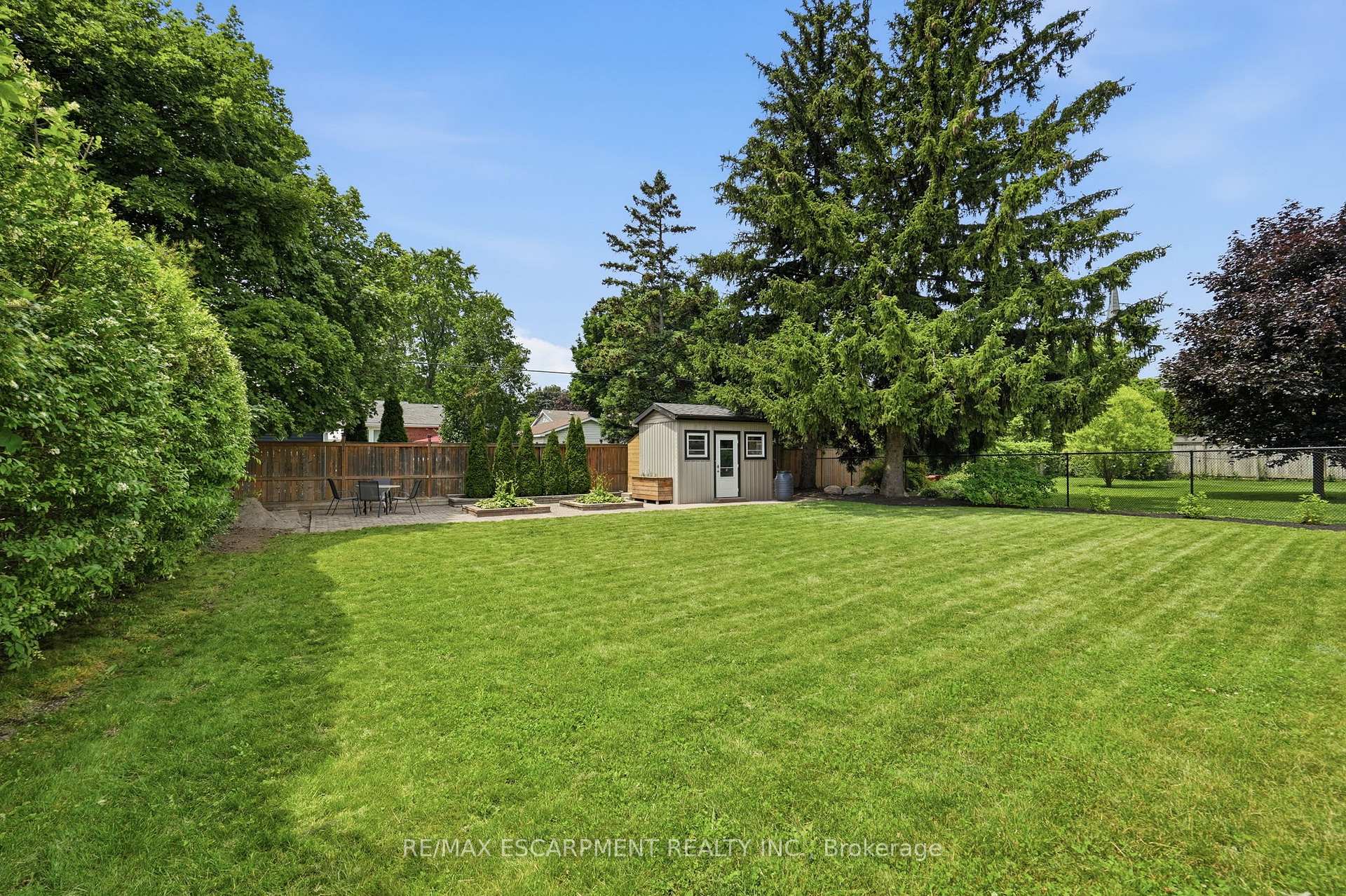 Photo 40 of 16 Kings Forest Drive, Hamilton, Huntington — HOMEH