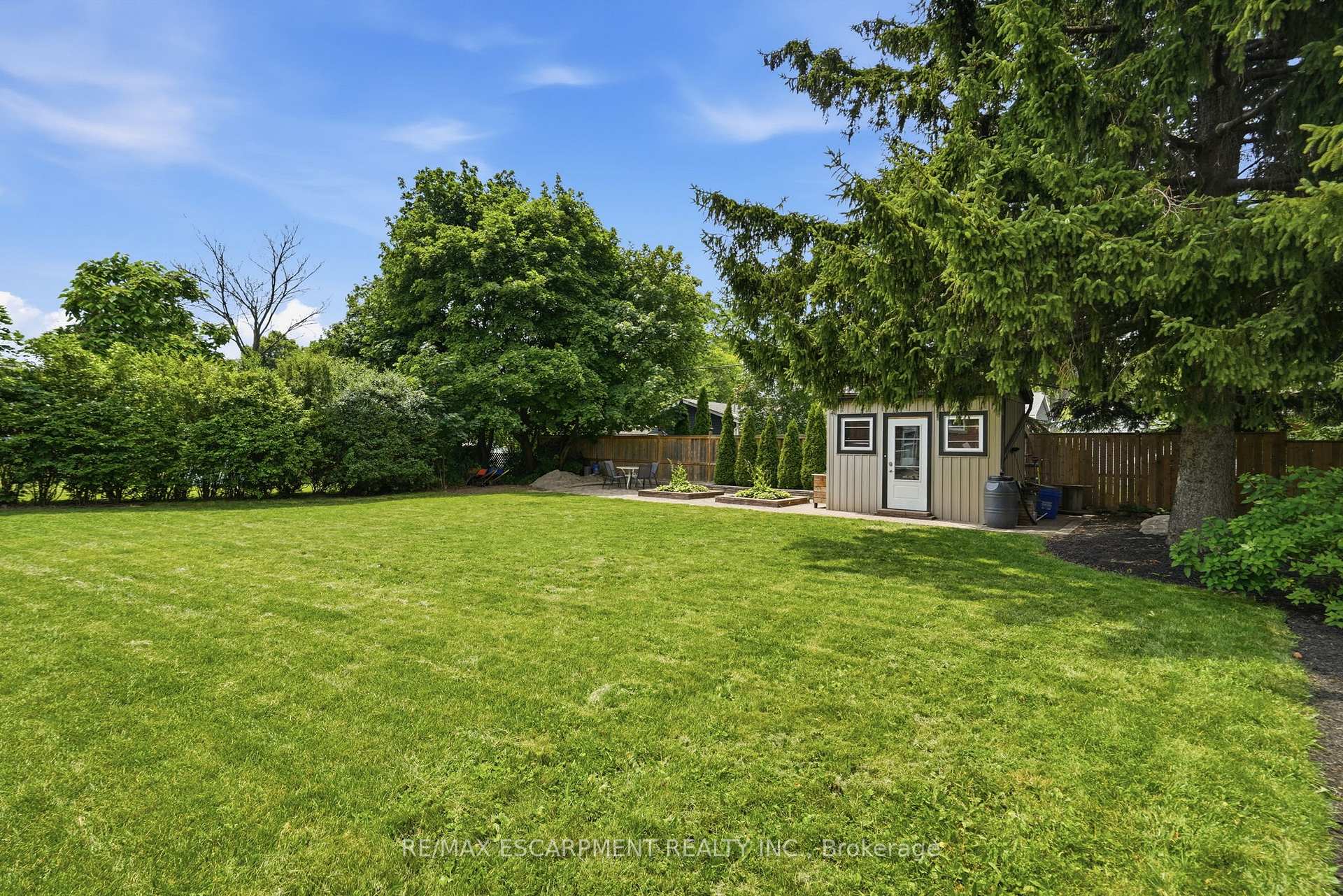 Photo 41 of 16 Kings Forest Drive, Hamilton, Huntington — HOMEH