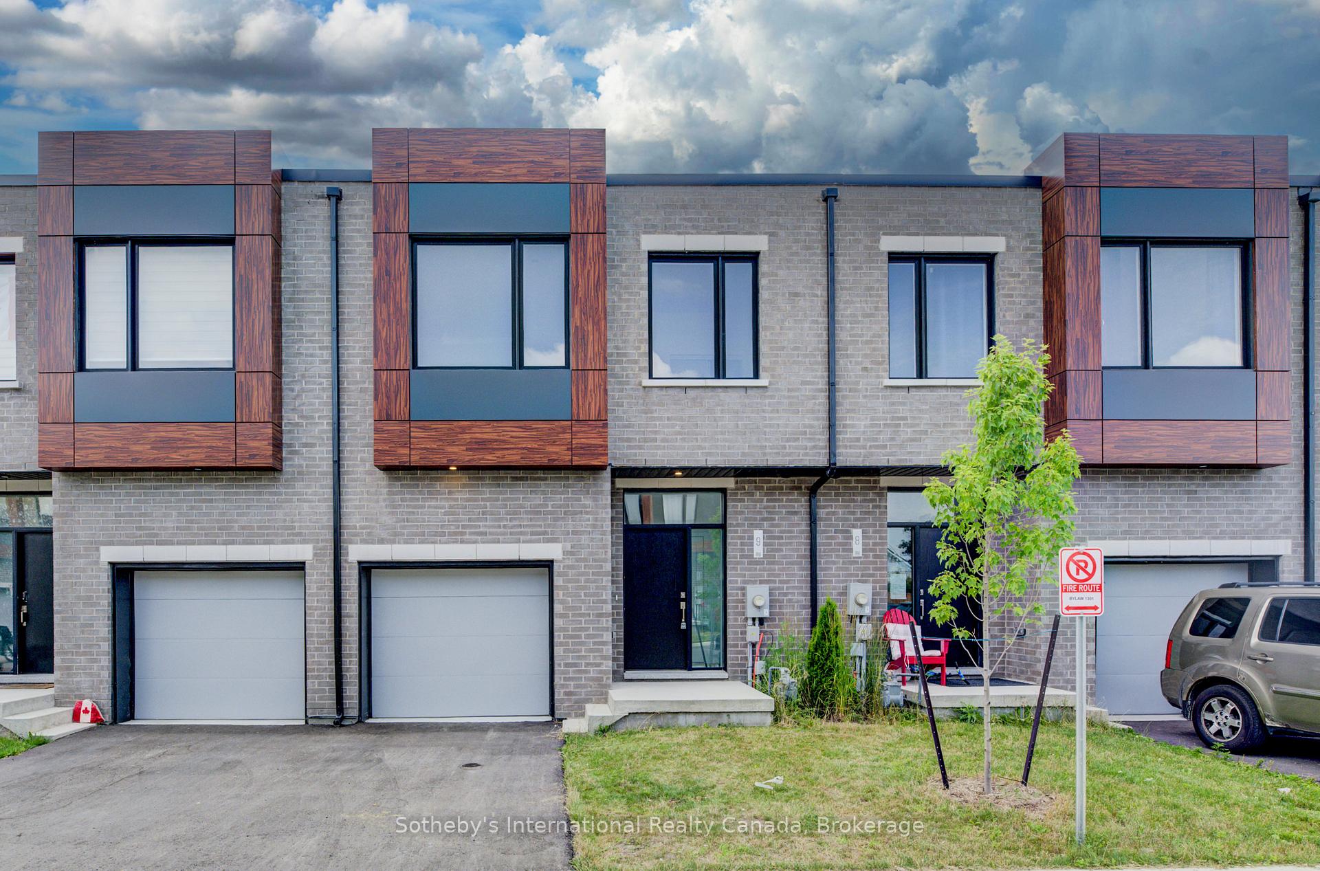 Photo of Unit 14, 416 Dundas Street S