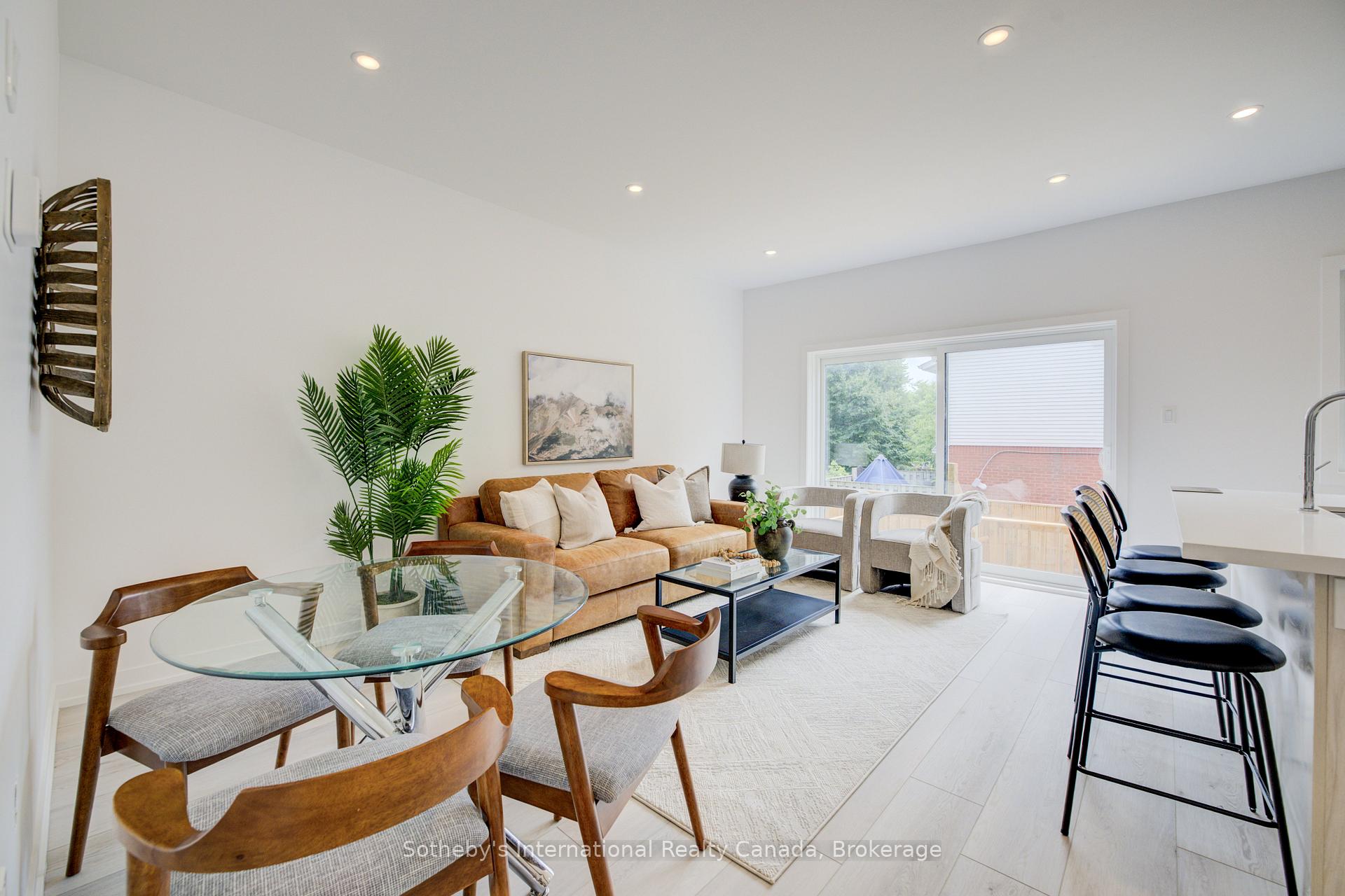 Photo 9 of Unit 14, 416 Dundas Street S, Cambridge, Christopher-Champlain — HOMEH