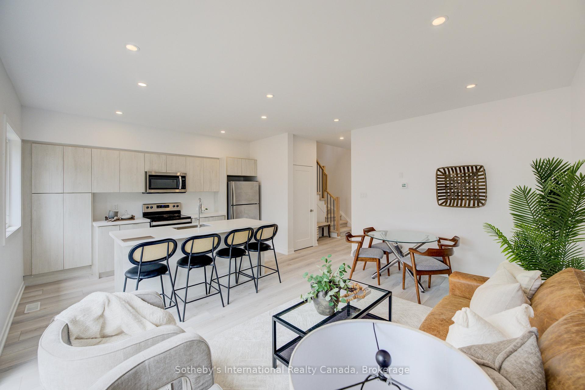 Photo 13 of Unit 14, 416 Dundas Street S, Cambridge, Christopher-Champlain — HOMEH