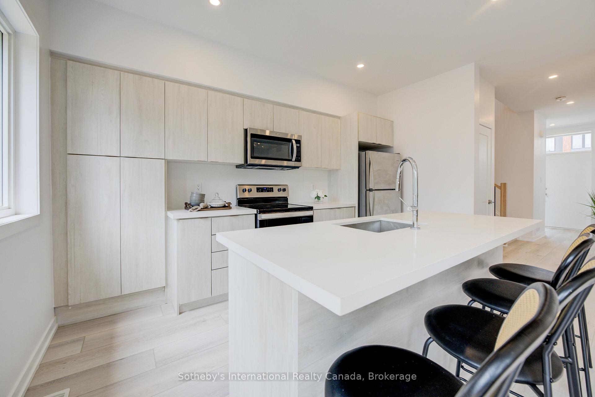Photo 15 of Unit 14, 416 Dundas Street S, Cambridge, Christopher-Champlain — HOMEH