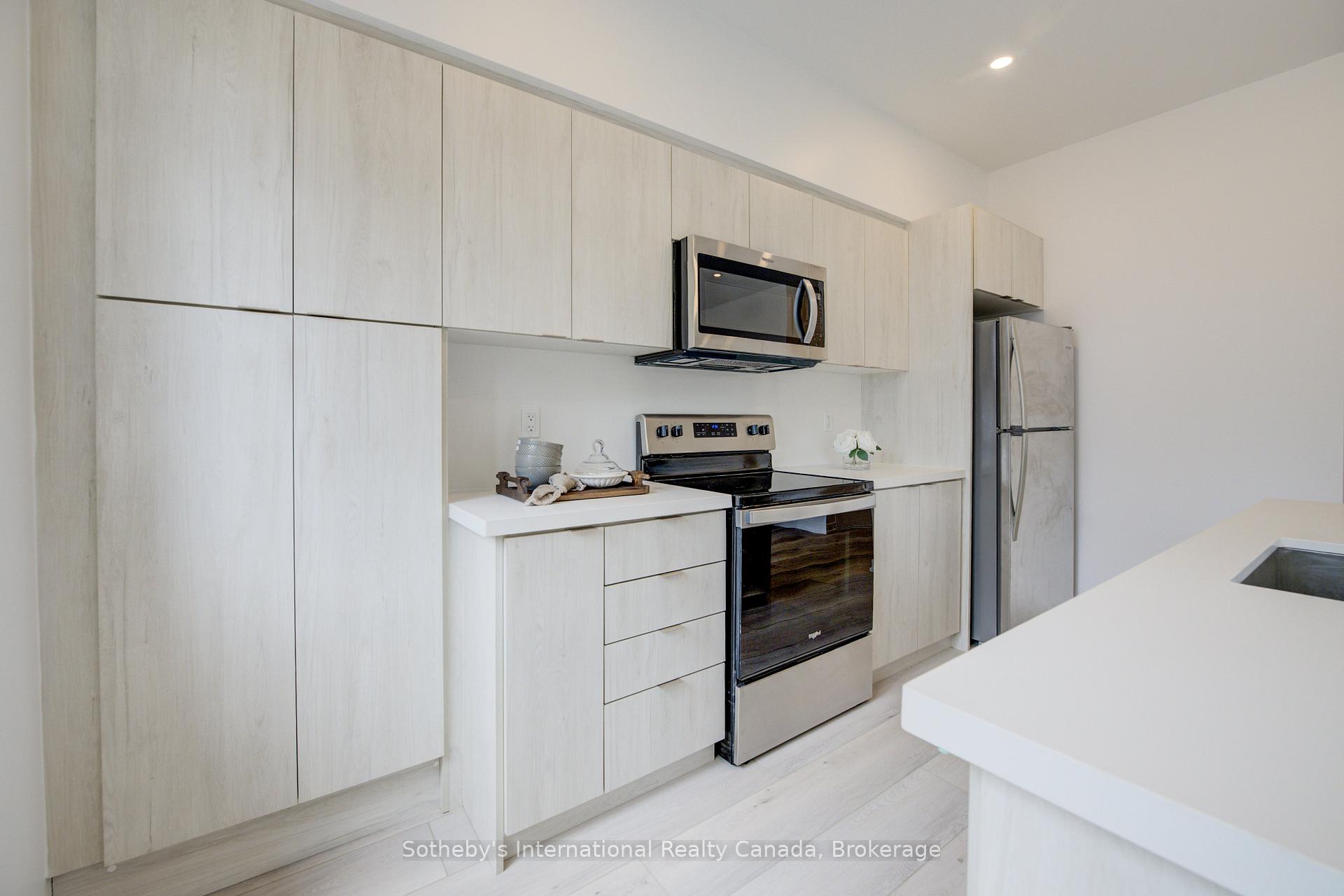 Photo 16 of Unit 14, 416 Dundas Street S, Cambridge, Christopher-Champlain — HOMEH