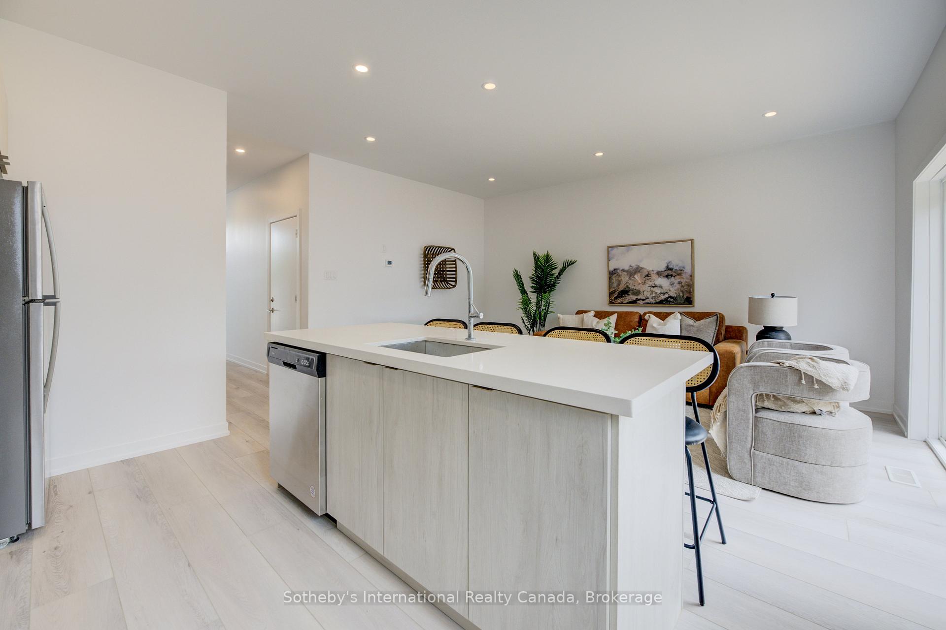 Photo 18 of Unit 14, 416 Dundas Street S, Cambridge, Christopher-Champlain — HOMEH