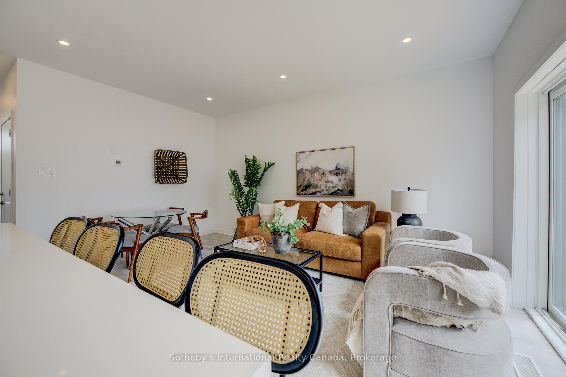 Photo 19 of Unit 14, 416 Dundas Street S, Cambridge, Christopher-Champlain — HOMEH