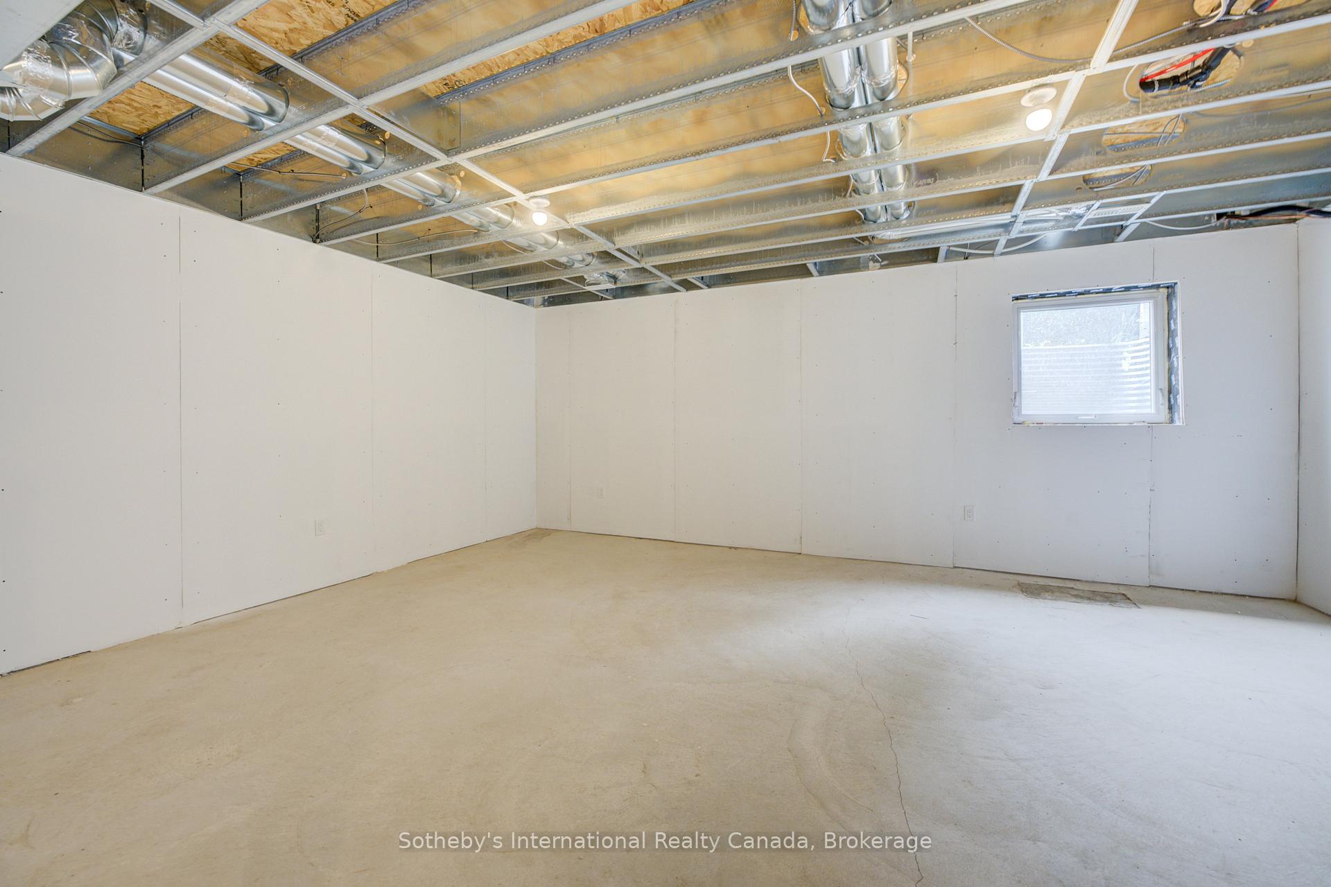 Photo 33 of Unit 14, 416 Dundas Street S, Cambridge, Christopher-Champlain — HOMEH