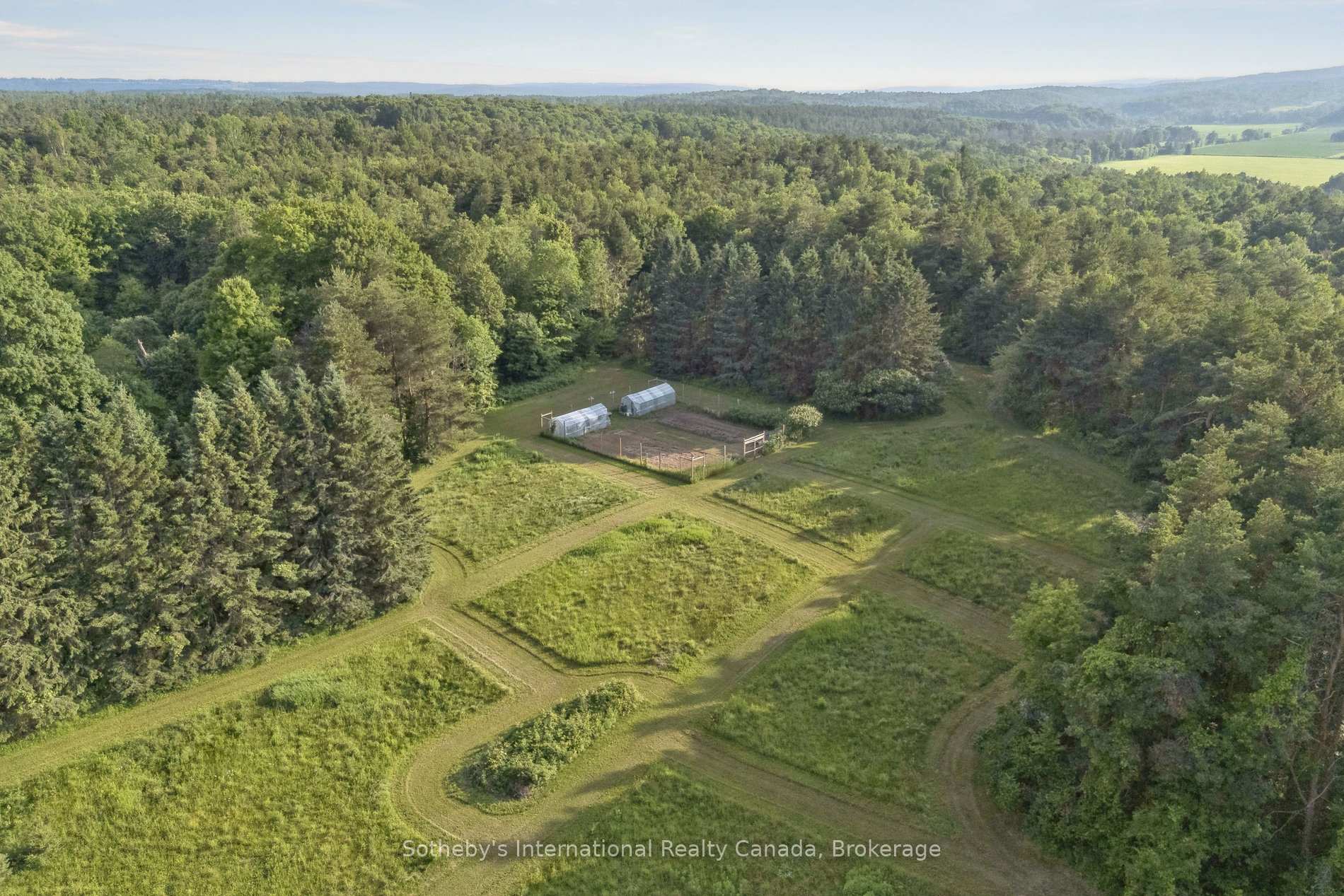 Photo 5 of 938400 Airport Road, Mulmur, Rural Mulmur — HOMEH