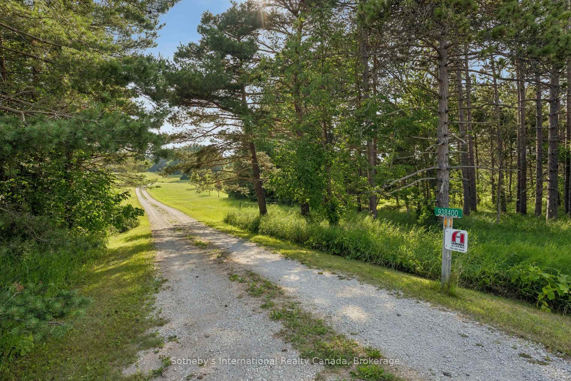 Photo 6 of 938400 Airport Road, Mulmur, Rural Mulmur — HOMEH