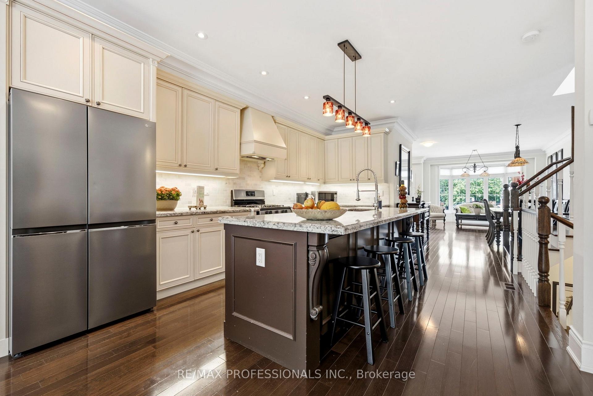 Photo 15 of 89 Twenty Second Street, Etobicoke, New Toronto — HOMEH