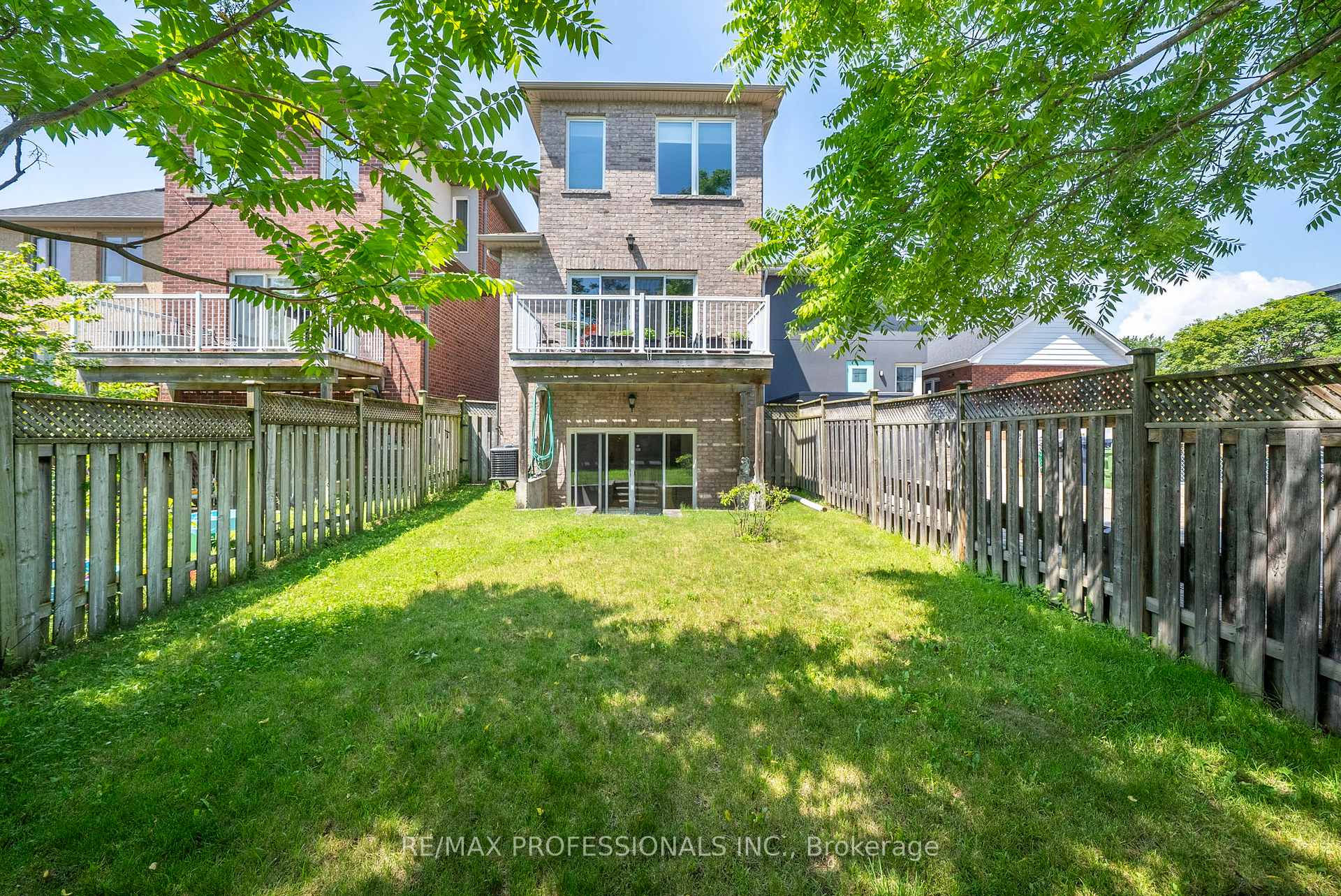 Photo 43 of 89 Twenty Second Street, Etobicoke, New Toronto — HOMEH