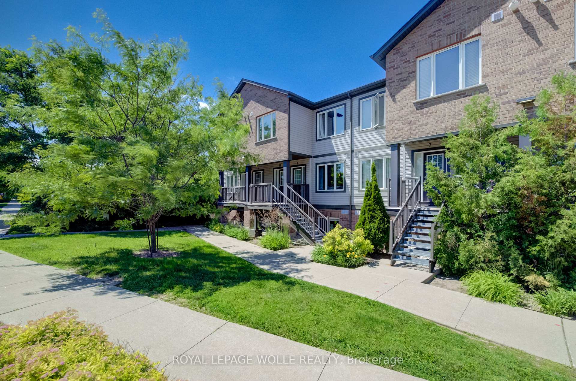 Photo 1 of Unit 6, 42 West Acres Crescent, Kitchener — HOMEH