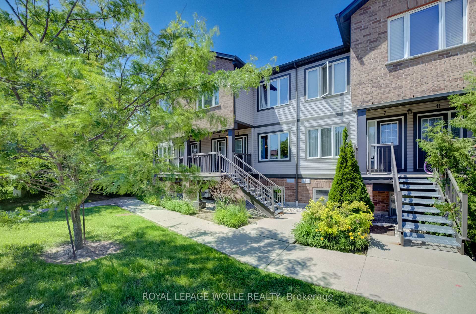 Photo 2 of Unit 6, 42 West Acres Crescent, Kitchener — HOMEH