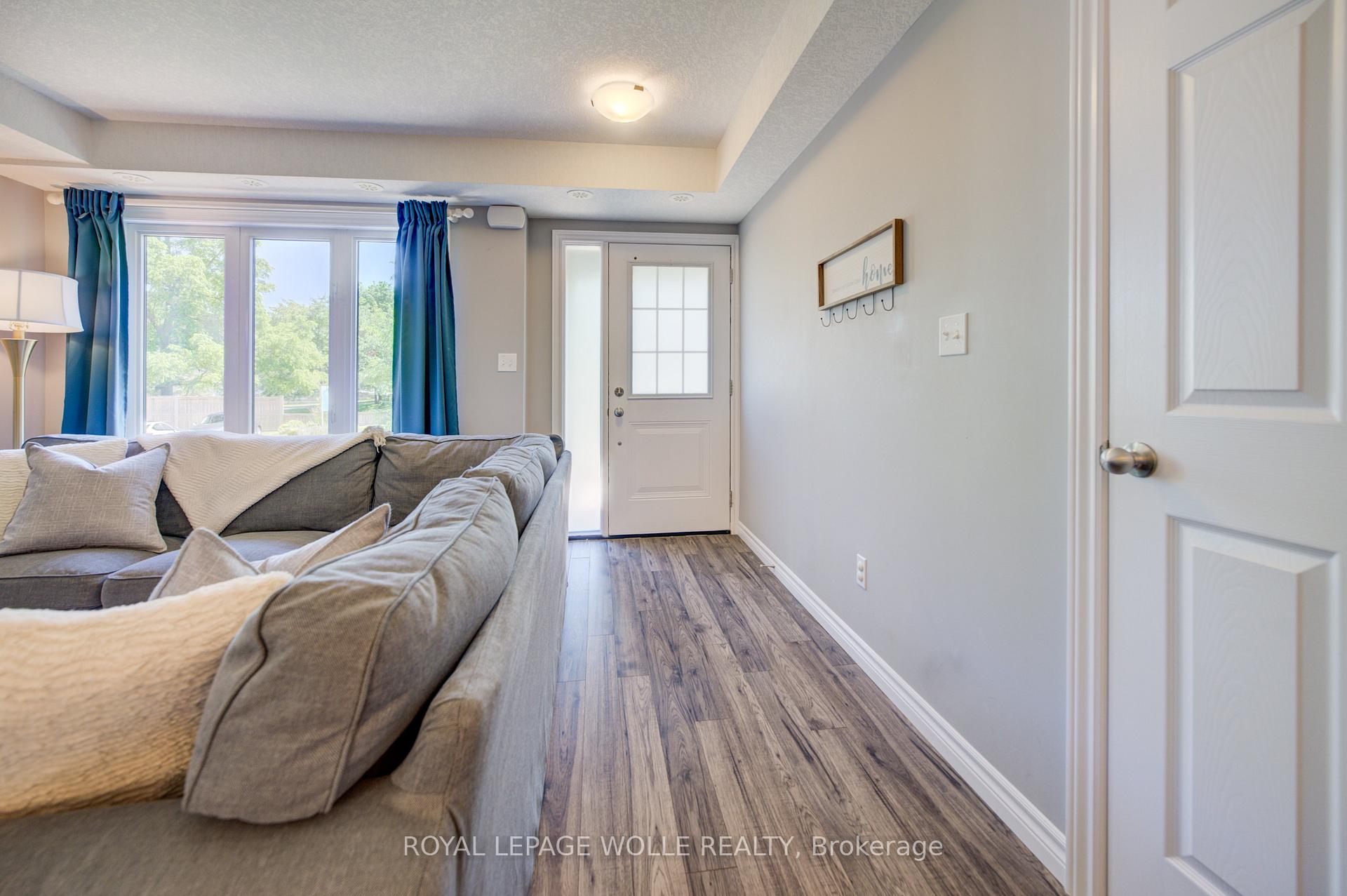 Photo 6 of Unit 6, 42 West Acres Crescent, Kitchener — HOMEH