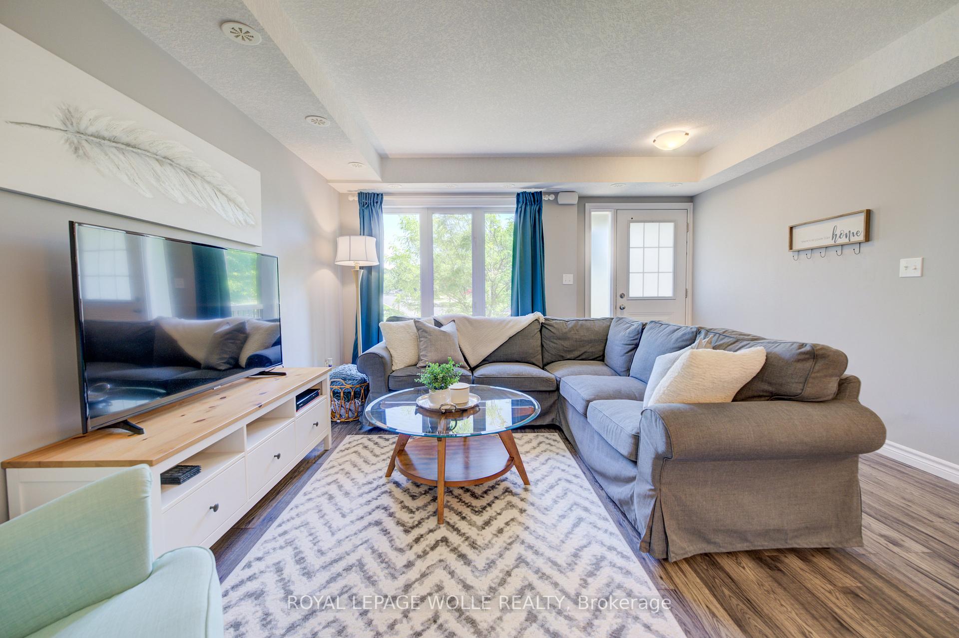 Photo 7 of Unit 6, 42 West Acres Crescent, Kitchener — HOMEH