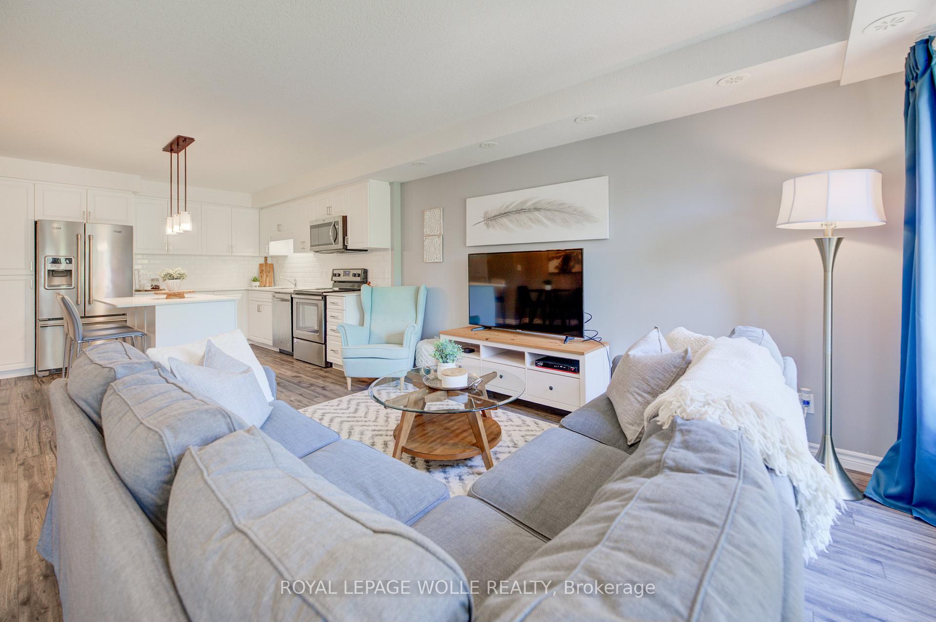 Photo 8 of Unit 6, 42 West Acres Crescent, Kitchener — HOMEH