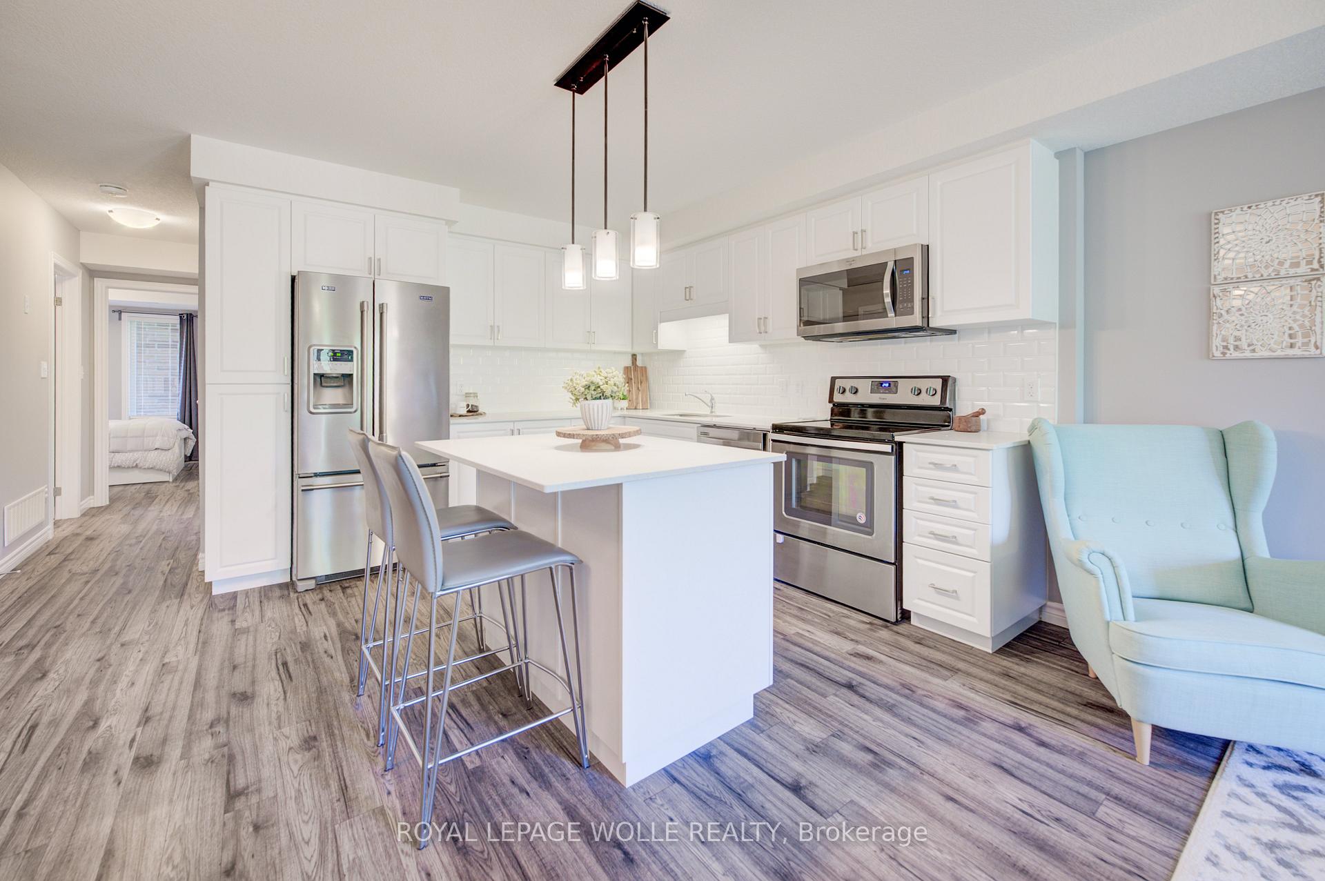 Photo 12 of Unit 6, 42 West Acres Crescent, Kitchener — HOMEH