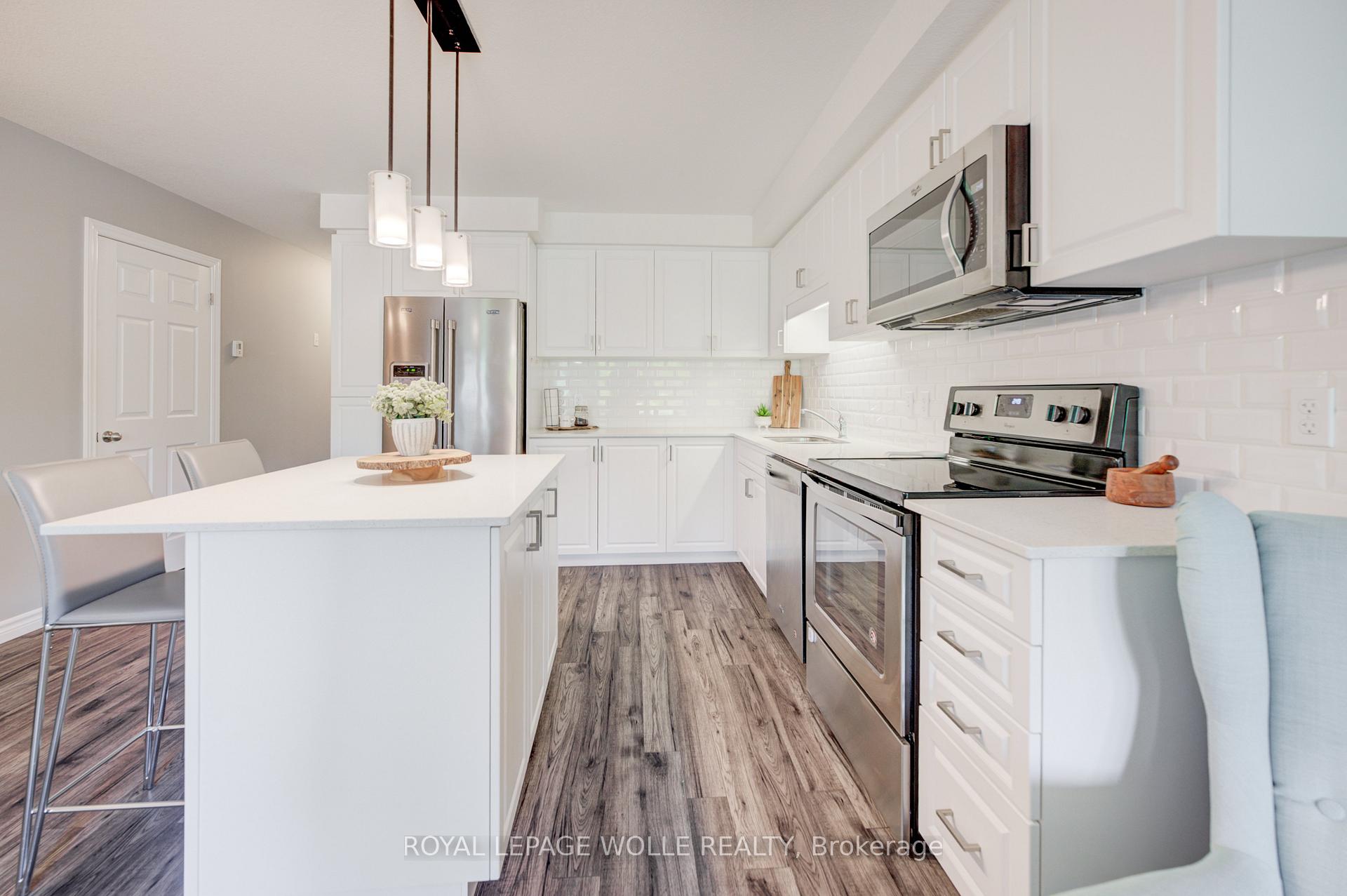 Photo 13 of Unit 6, 42 West Acres Crescent, Kitchener — HOMEH