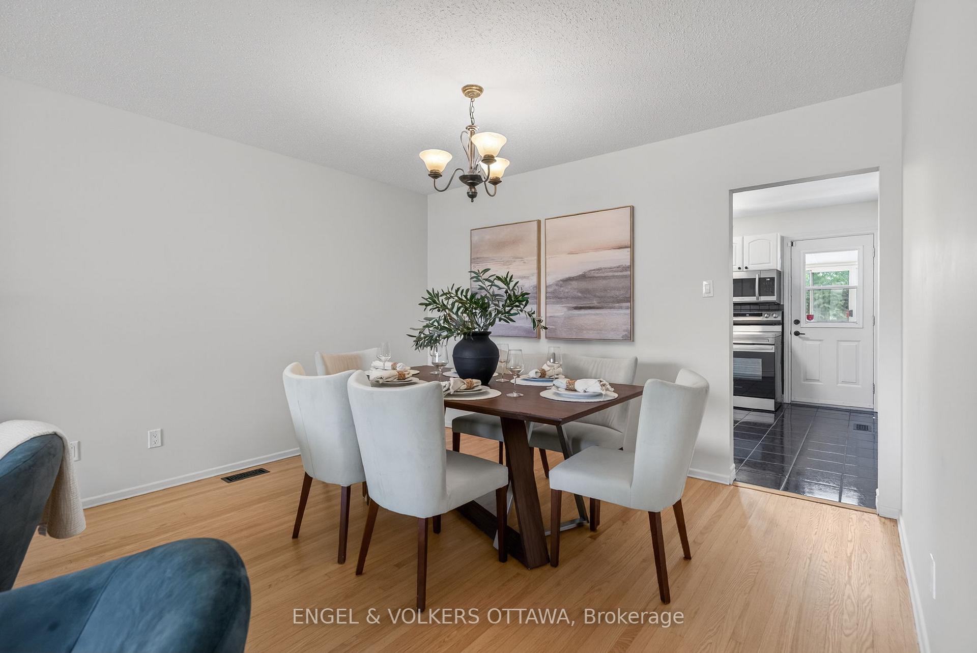 Photo 9 of 1862 Sharel Drive, Ottawa, Guildwood Estates - Urbandale Acres — HOMEH