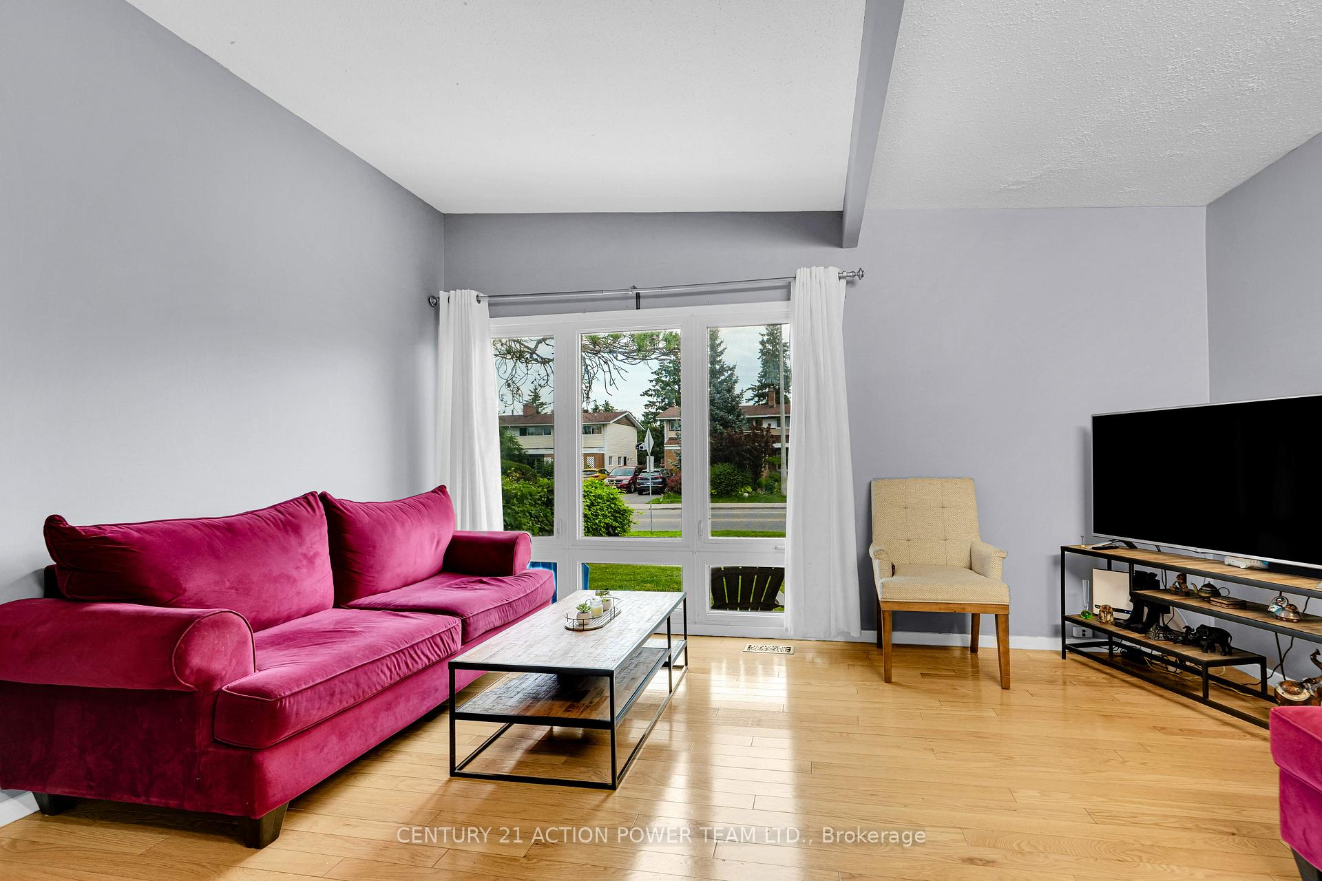 Photo 7 of 1299 Meadowlands Drive E, Ottawa, City View/Skyline/Fisher Heights/Parkwood Hills — HOMEH