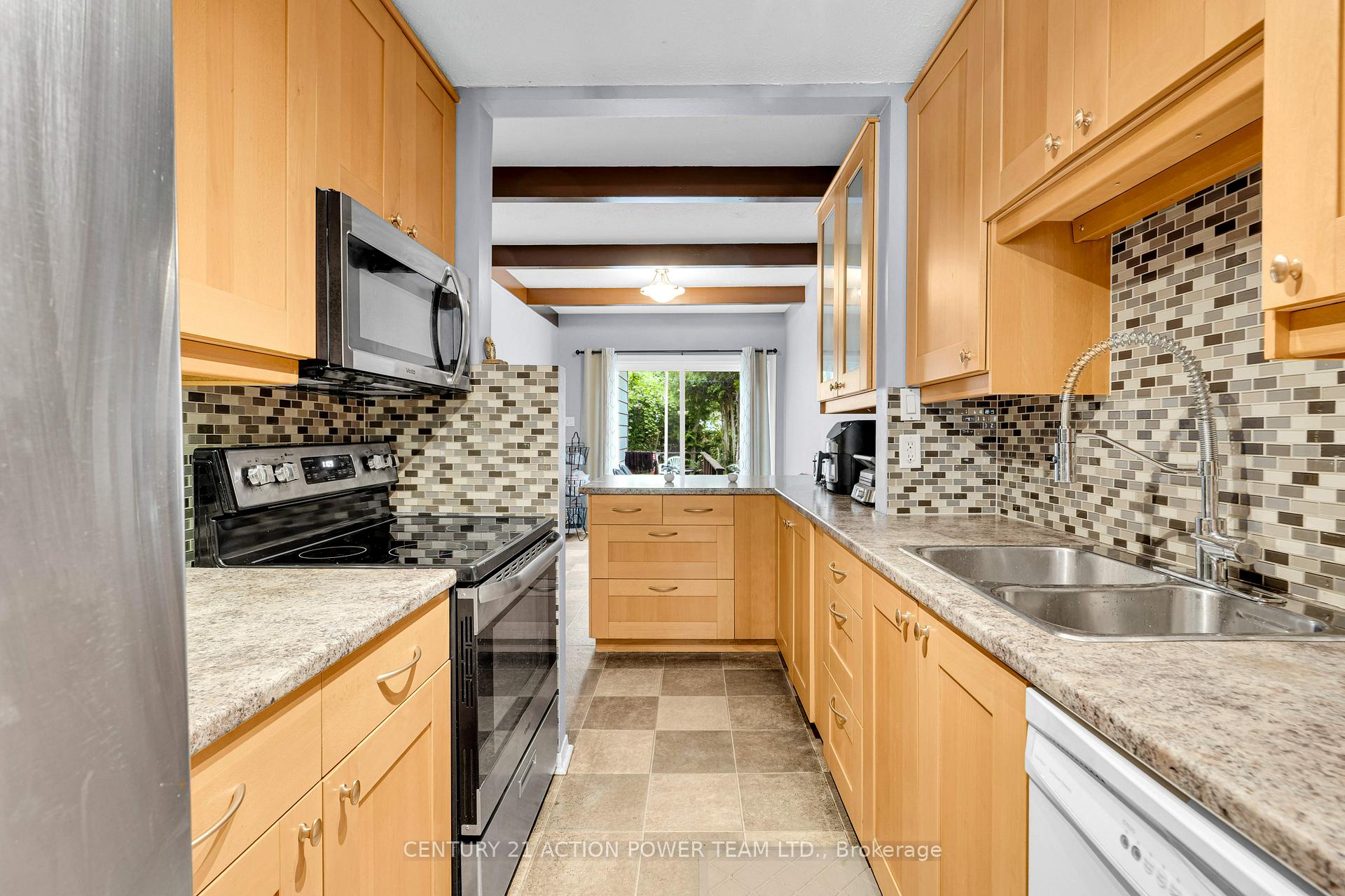 Photo 14 of 1299 Meadowlands Drive E, Ottawa, City View/Skyline/Fisher Heights/Parkwood Hills — HOMEH