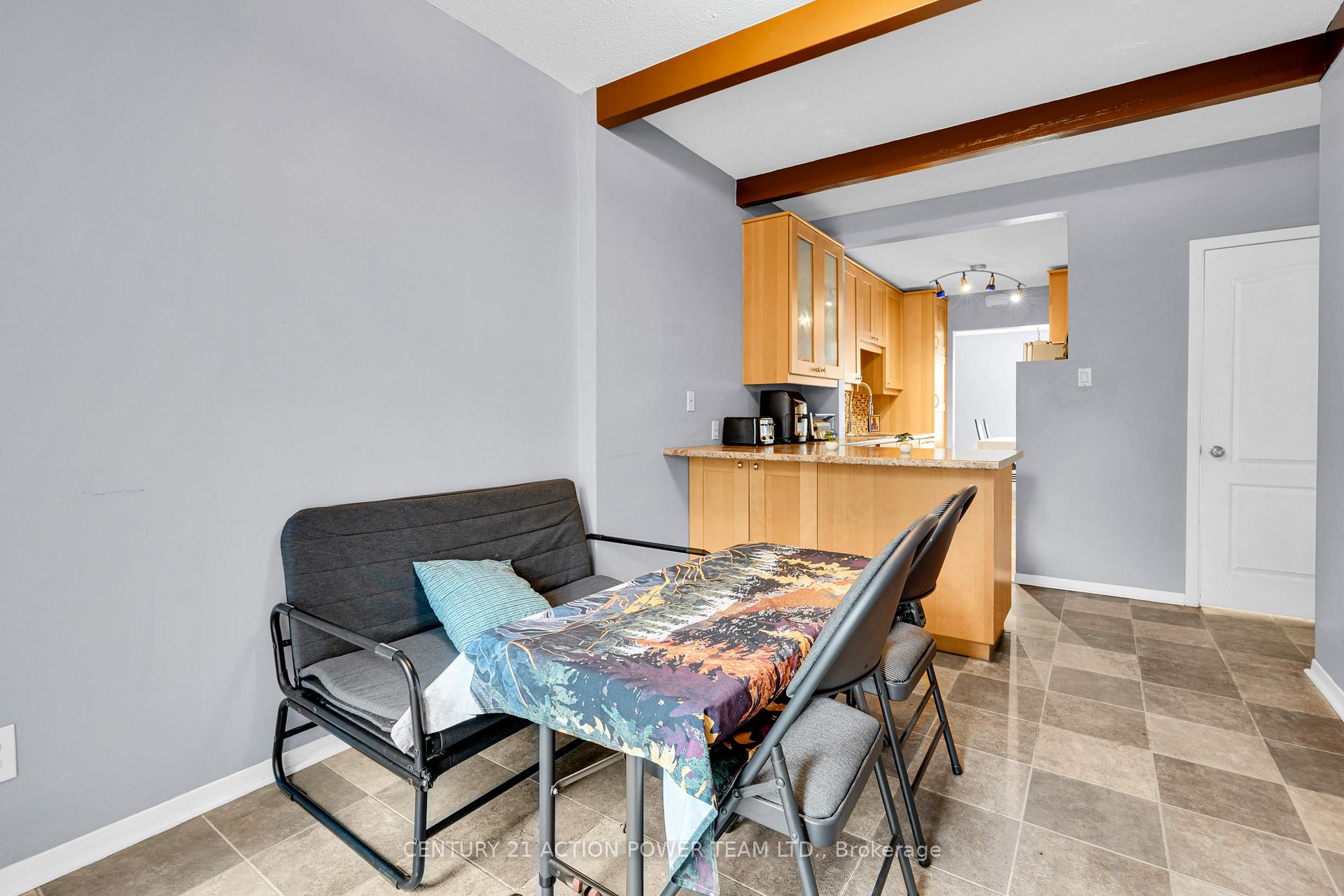 Photo 19 of 1299 Meadowlands Drive E, Ottawa, City View/Skyline/Fisher Heights/Parkwood Hills — HOMEH