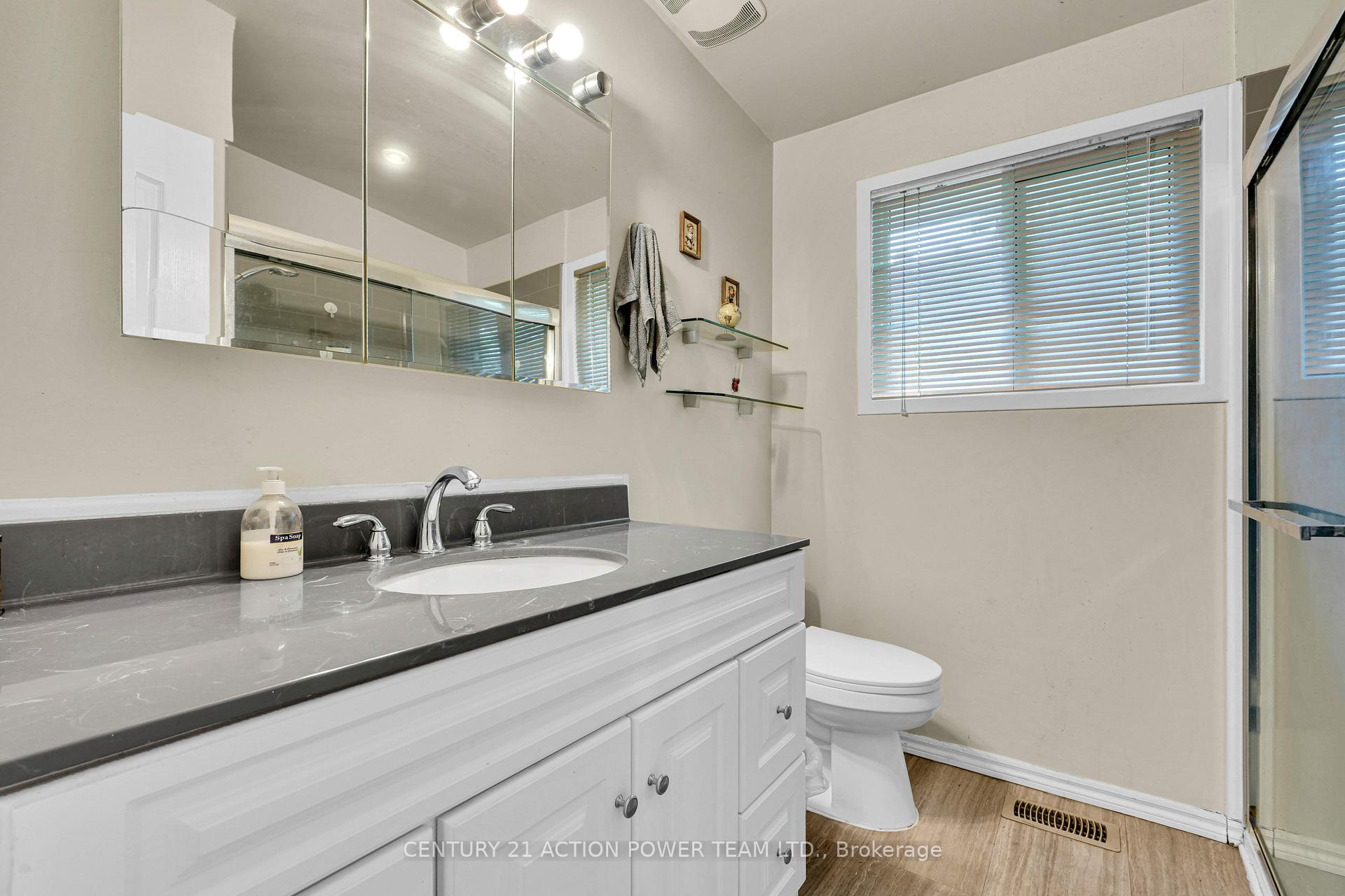 Photo 25 of 1299 Meadowlands Drive E, Ottawa, City View/Skyline/Fisher Heights/Parkwood Hills — HOMEH