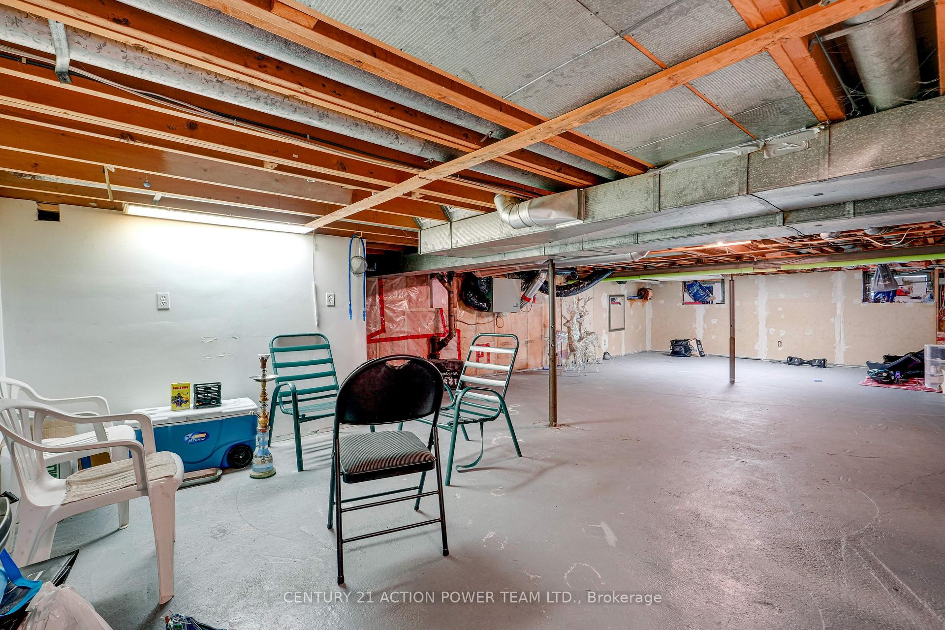 Photo 34 of 1299 Meadowlands Drive E, Ottawa, City View/Skyline/Fisher Heights/Parkwood Hills — HOMEH